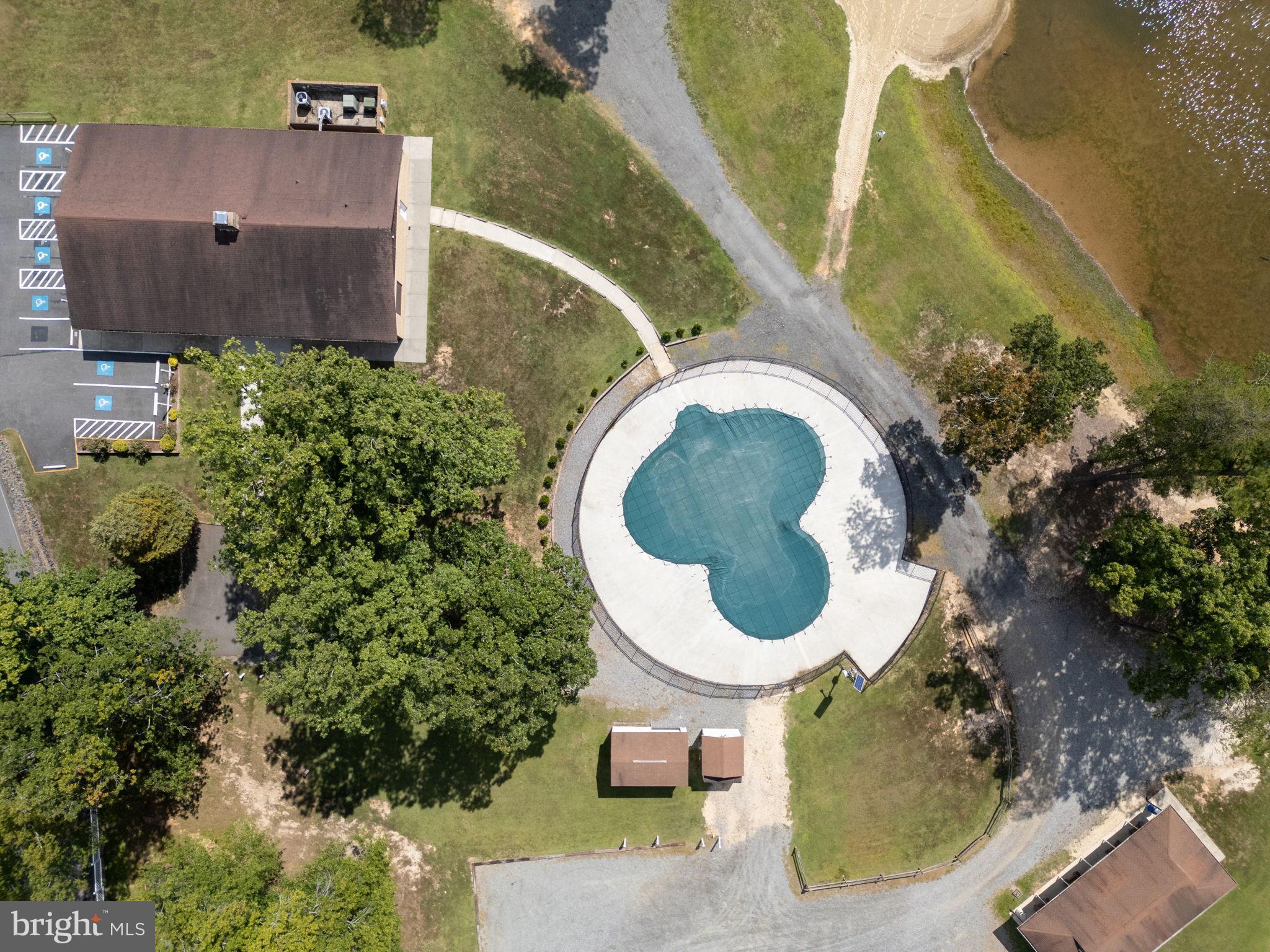 LAKE LAND OR - Residential