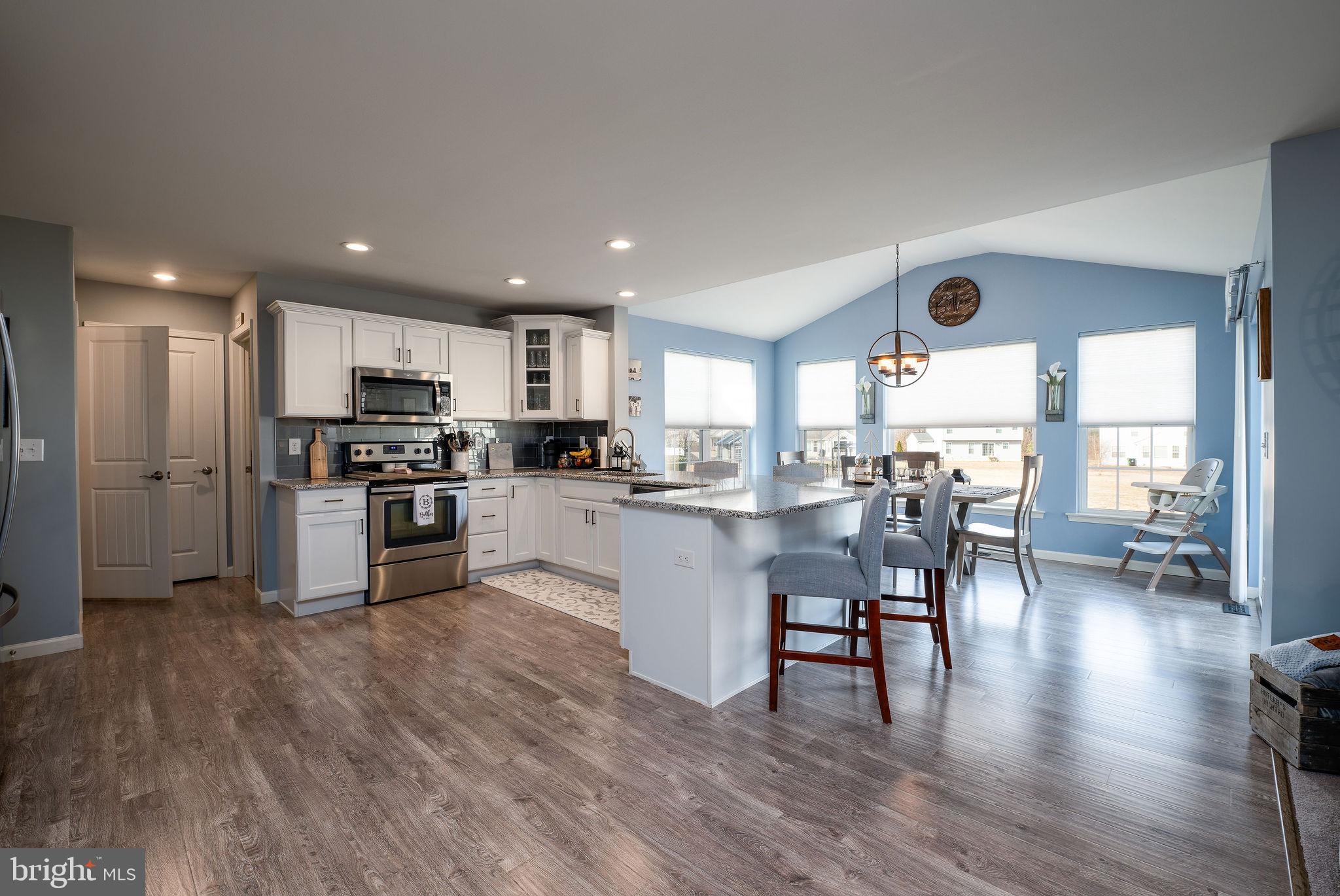 COURSEYS POINT - Residential