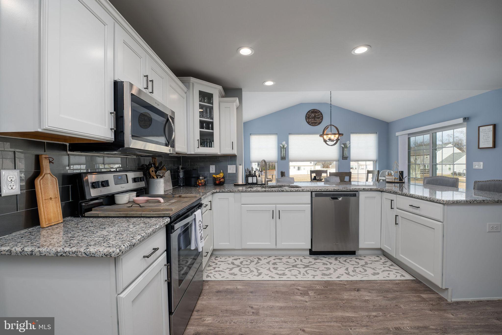 COURSEYS POINT - Residential