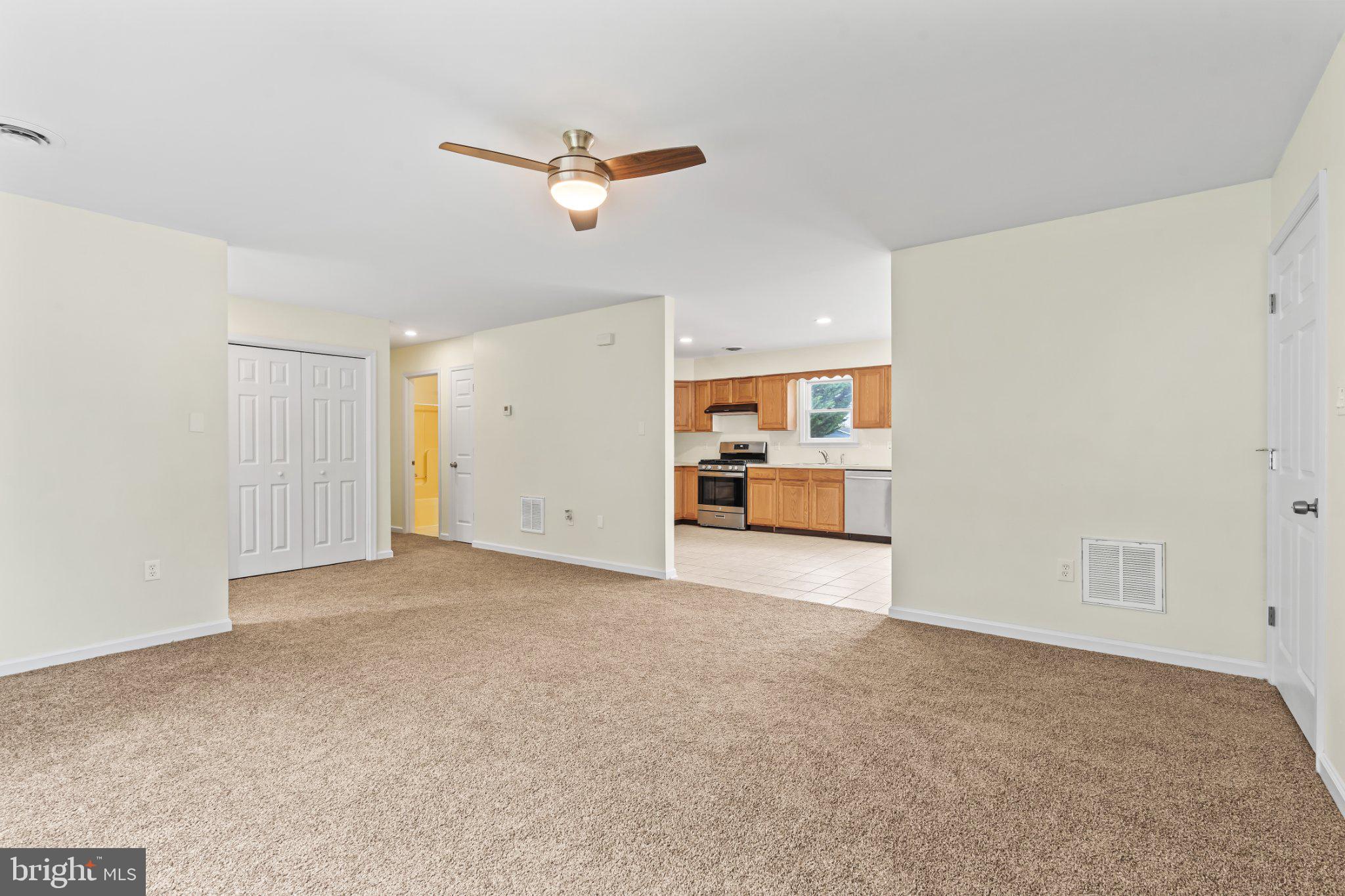 1213 S POINTE DRIVE