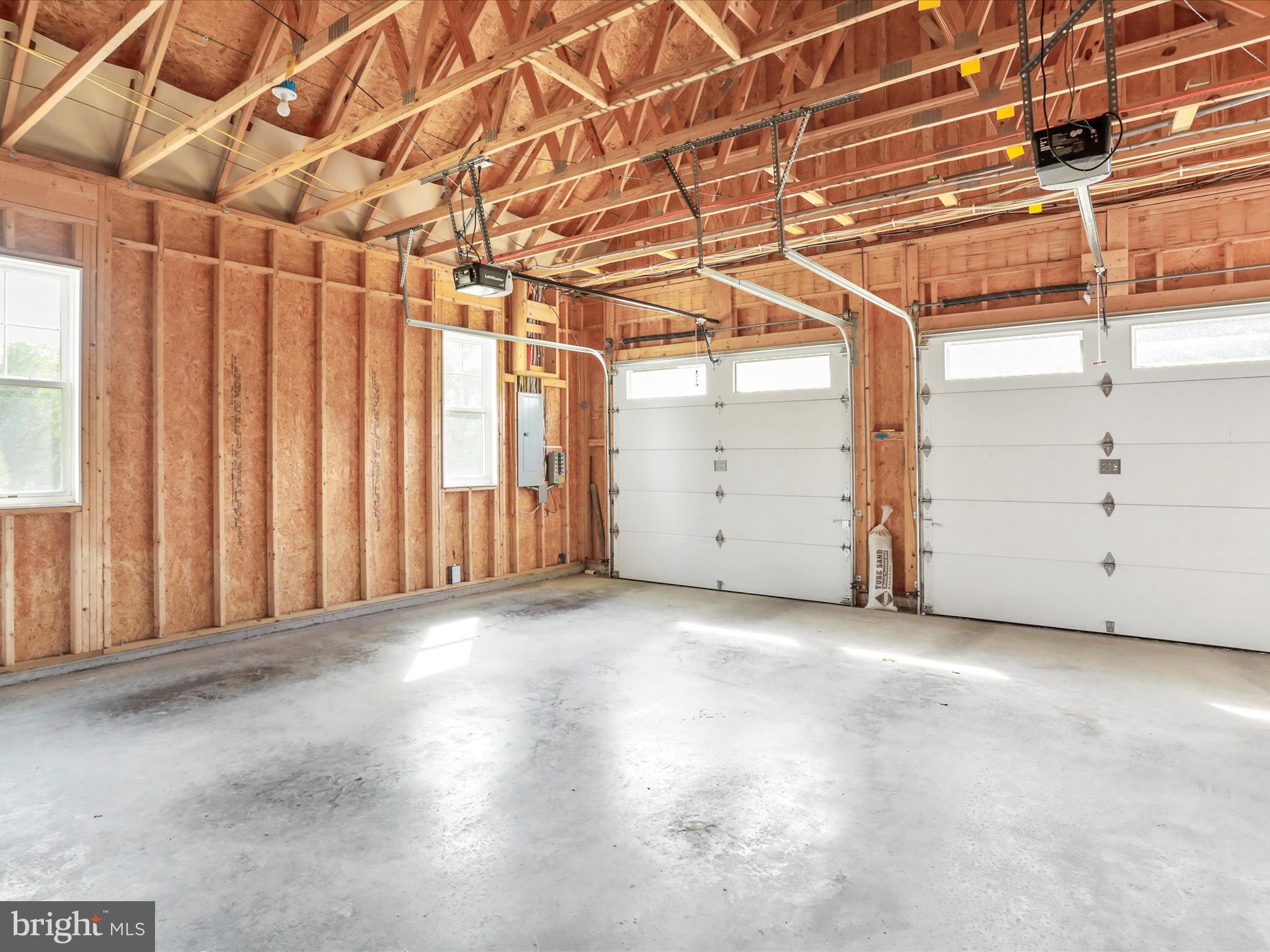 RELIANCE WOODS - Residential