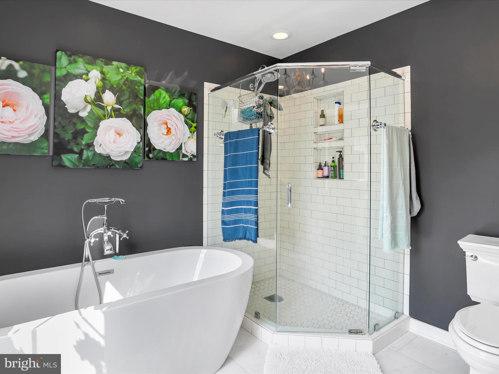 RELIANCE WOODS - Residential