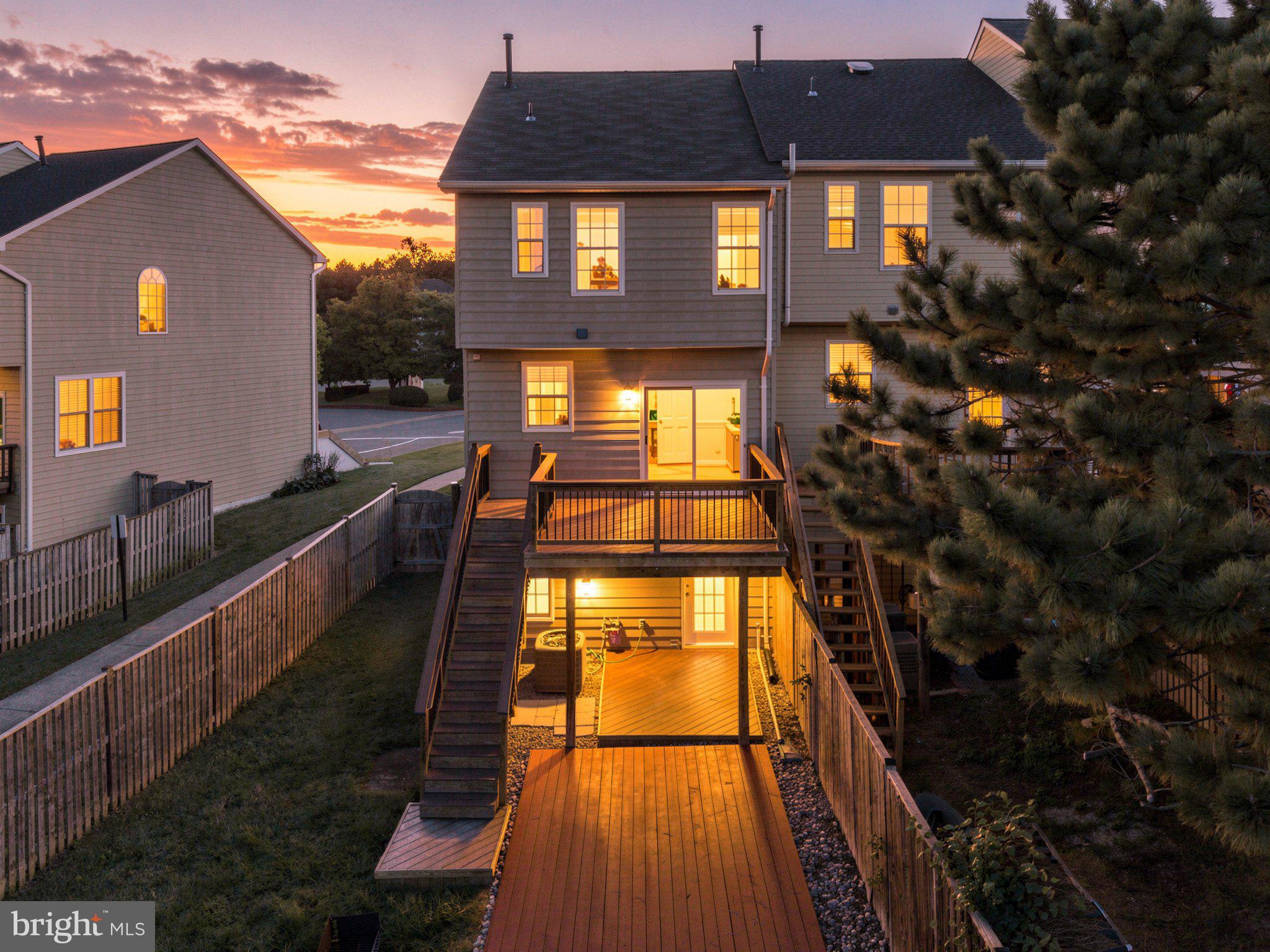 440 ANDROMEDA TERRACE NE