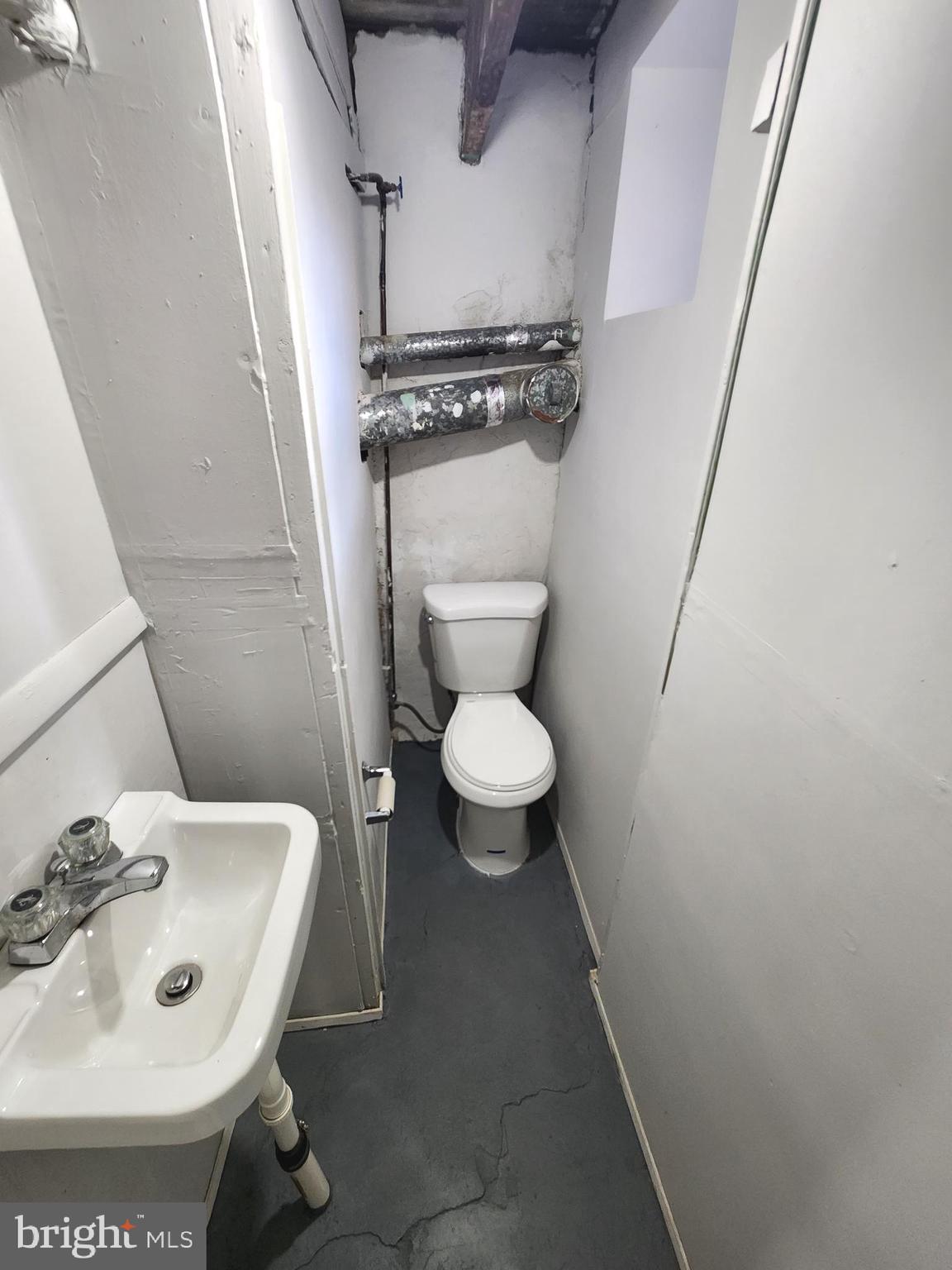 WEST OAK LANE - Residential