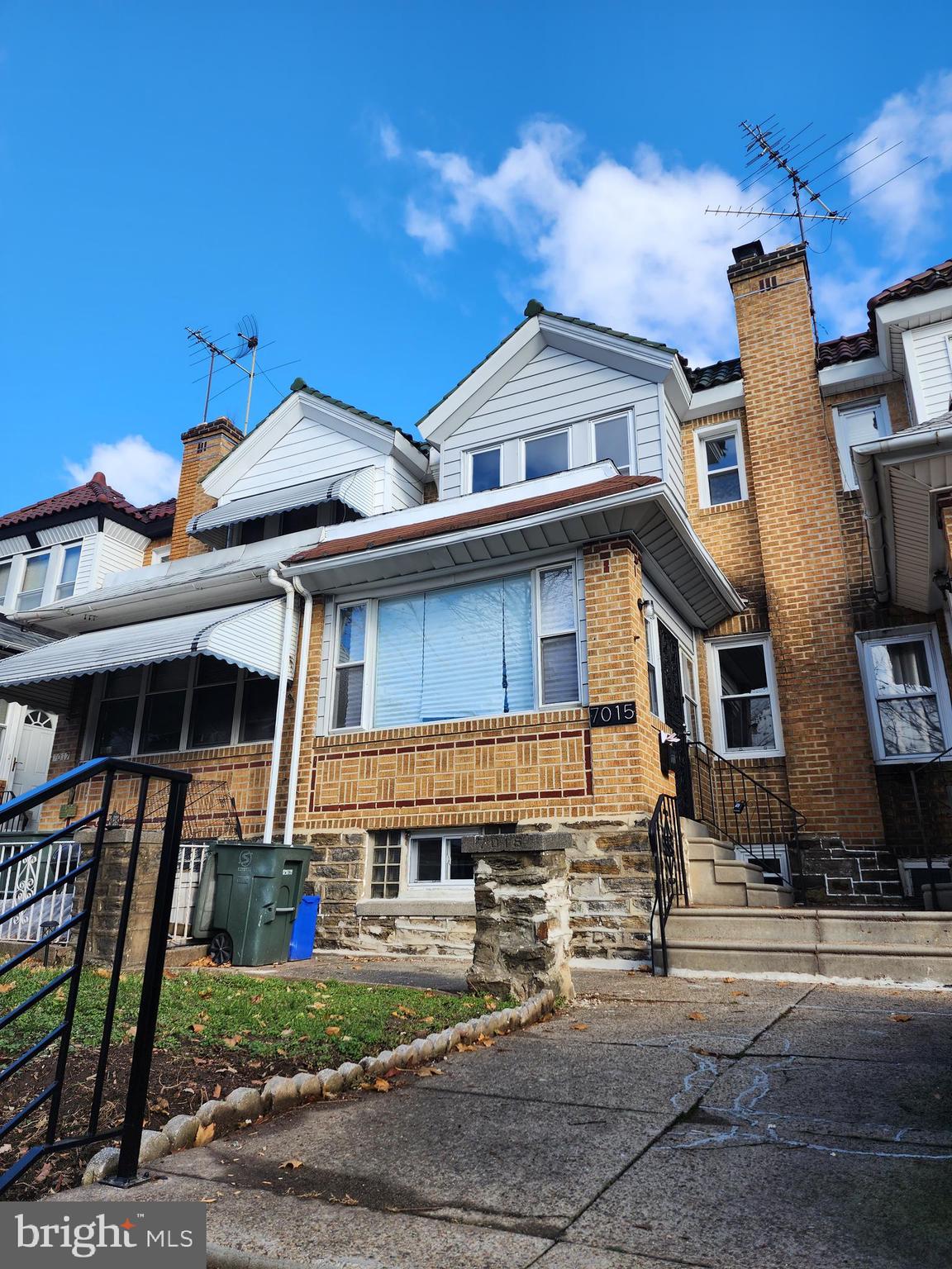 WEST OAK LANE - Residential