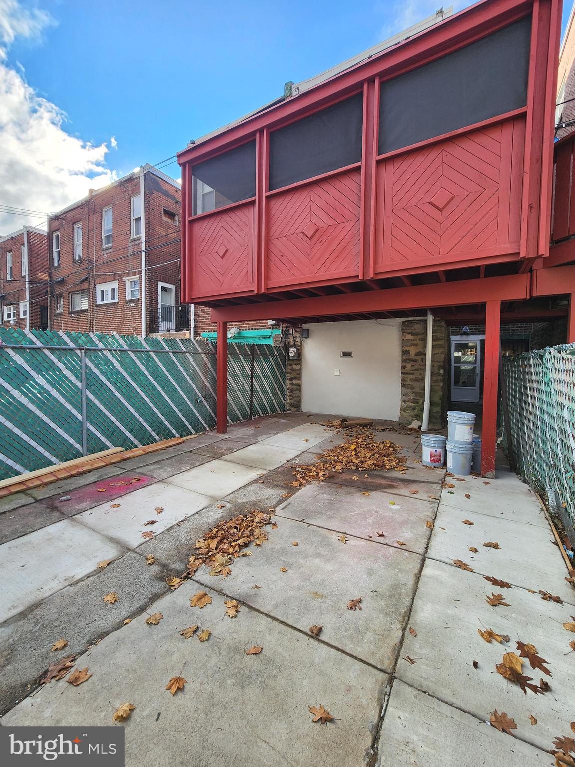 WEST OAK LANE - Residential
