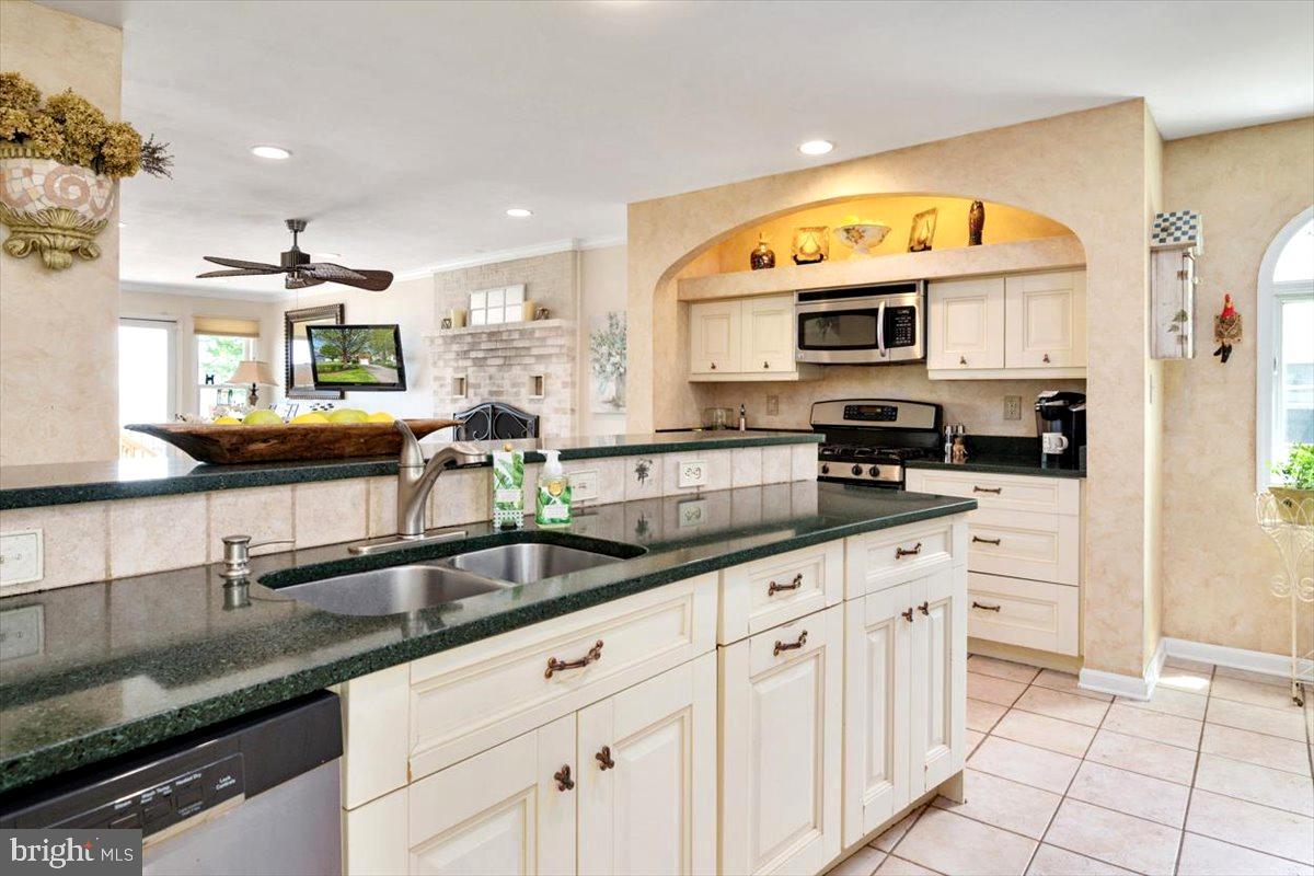 CLOVERFIELDS - Residential