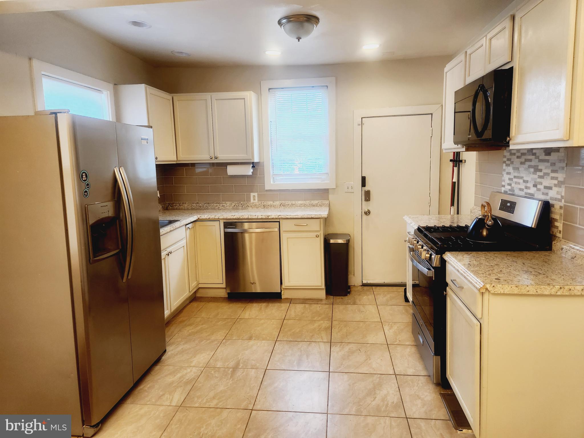 WALTHERSON - Residential Lease