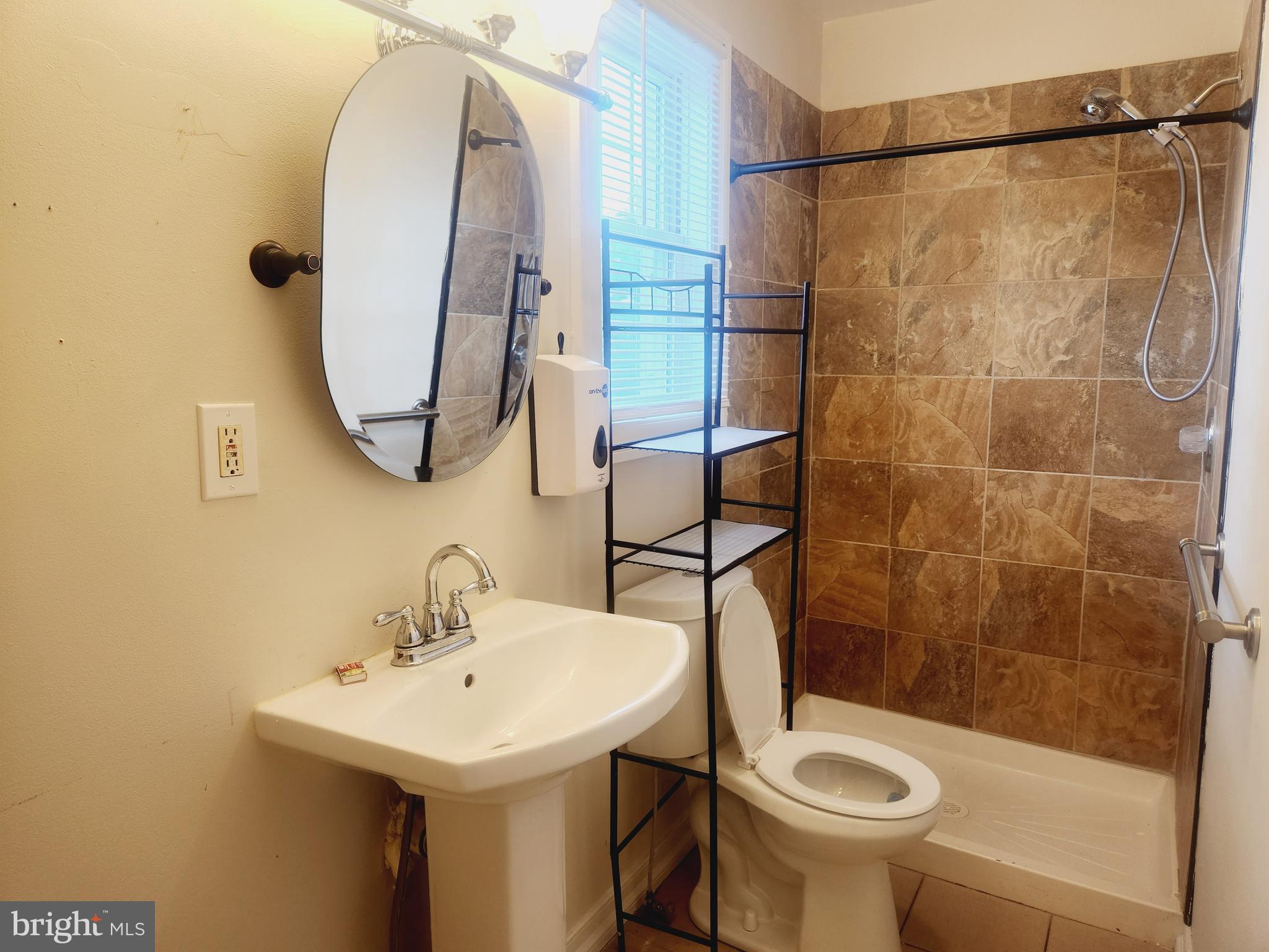 WALTHERSON - Residential Lease