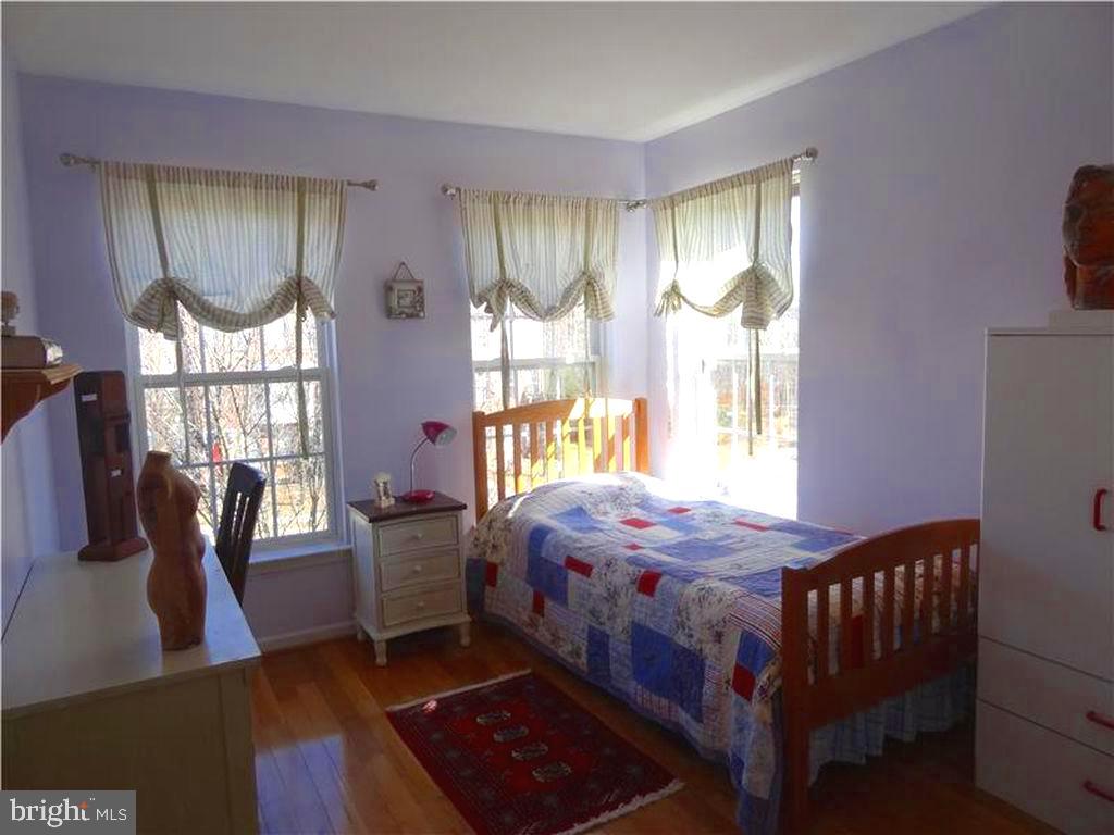 CENTREVILLE - Residential Lease