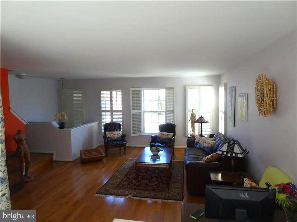 CENTREVILLE - Residential Lease