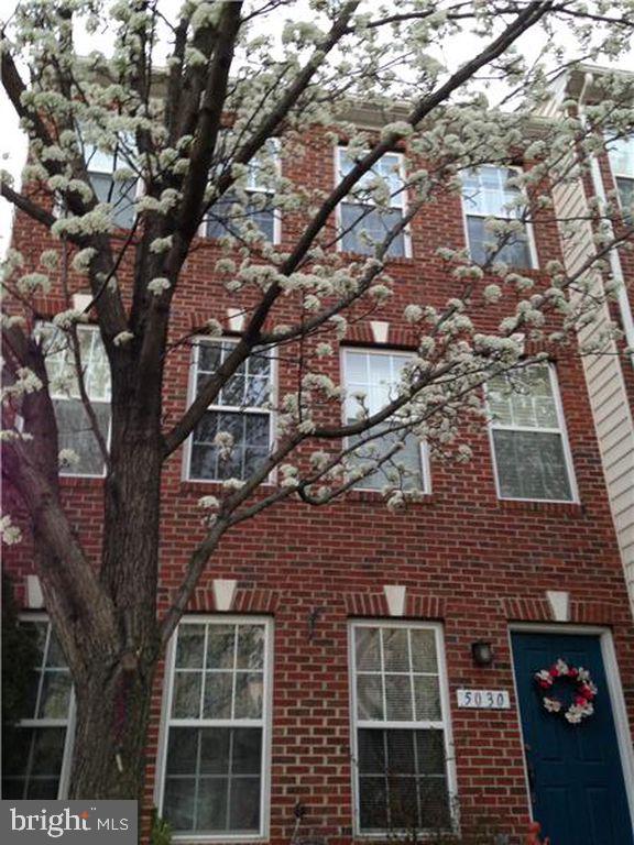 CENTREVILLE - Residential Lease