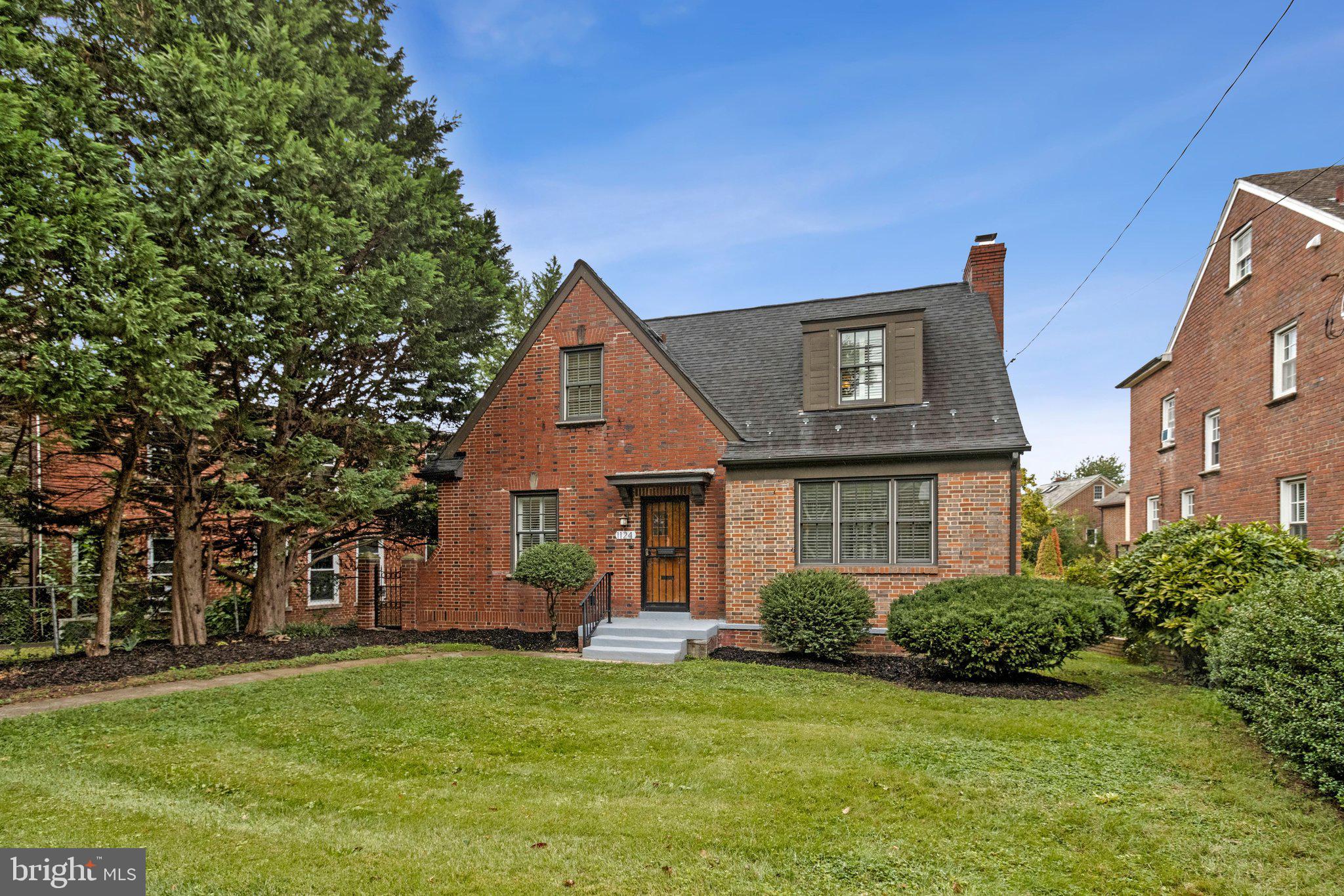 1124 KALMIA ROAD NW