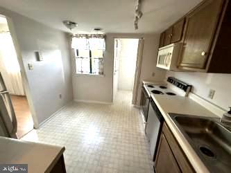 56 HOLLY DRIVE 3 3