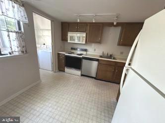 56 HOLLY DRIVE 3 3