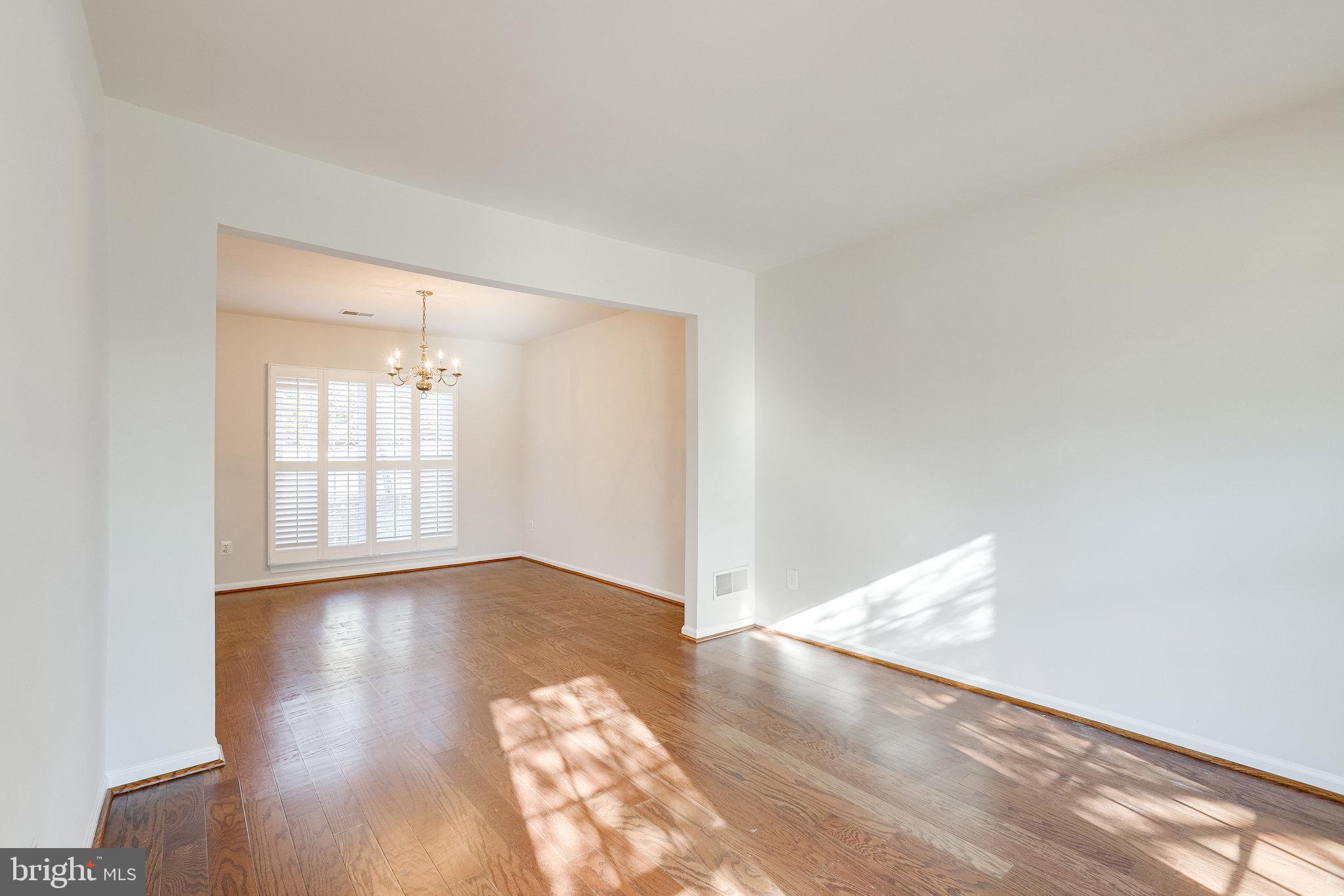 WAYSIDE VILLAGE - Residential