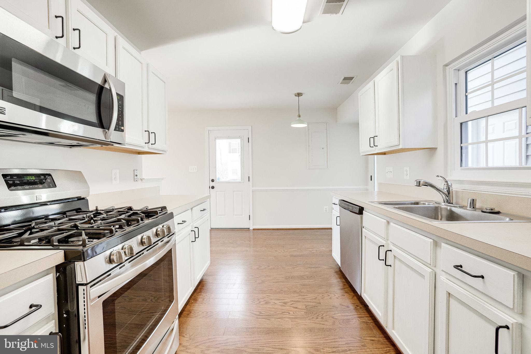 WAYSIDE VILLAGE - Residential