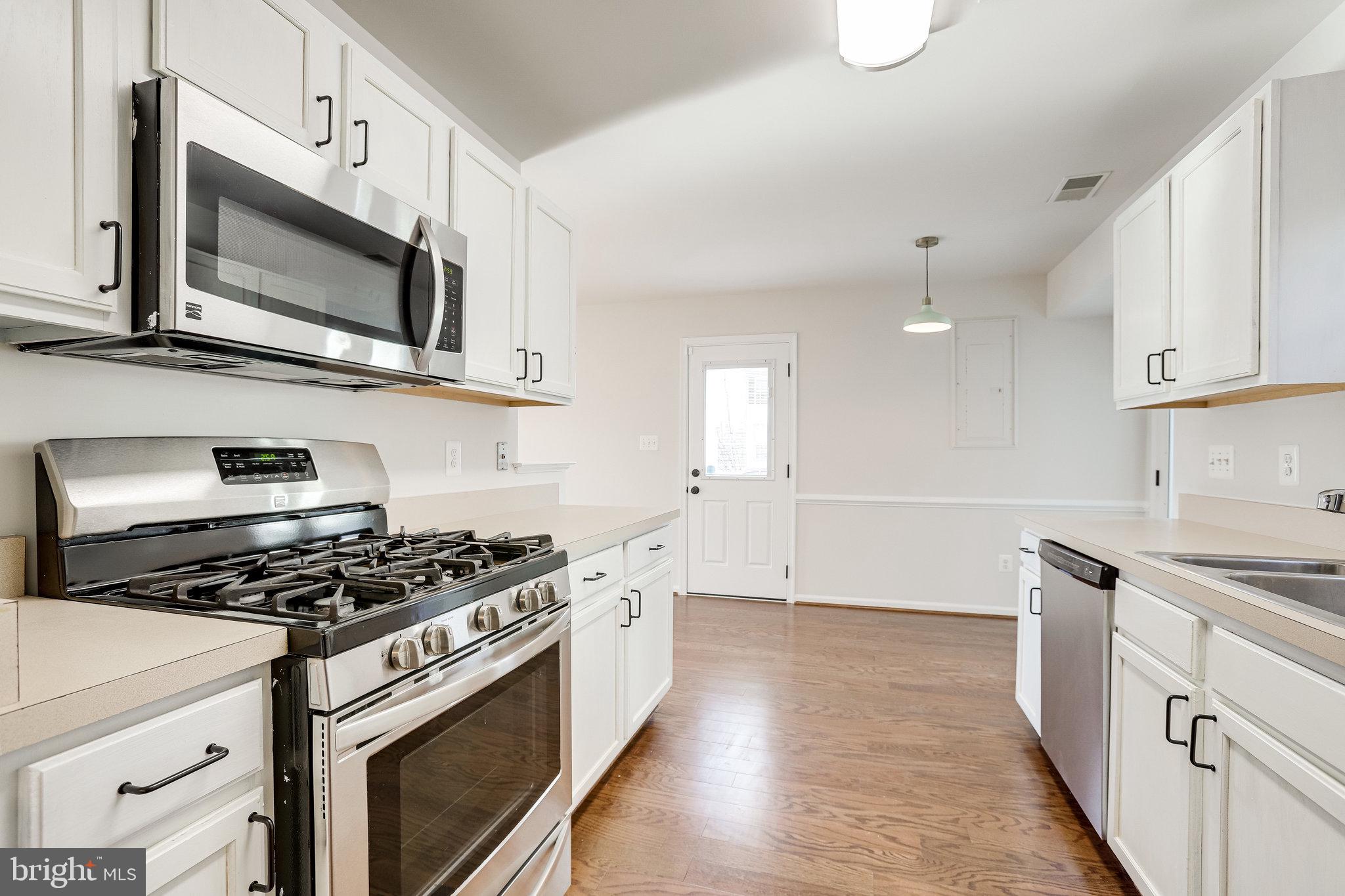 WAYSIDE VILLAGE - Residential