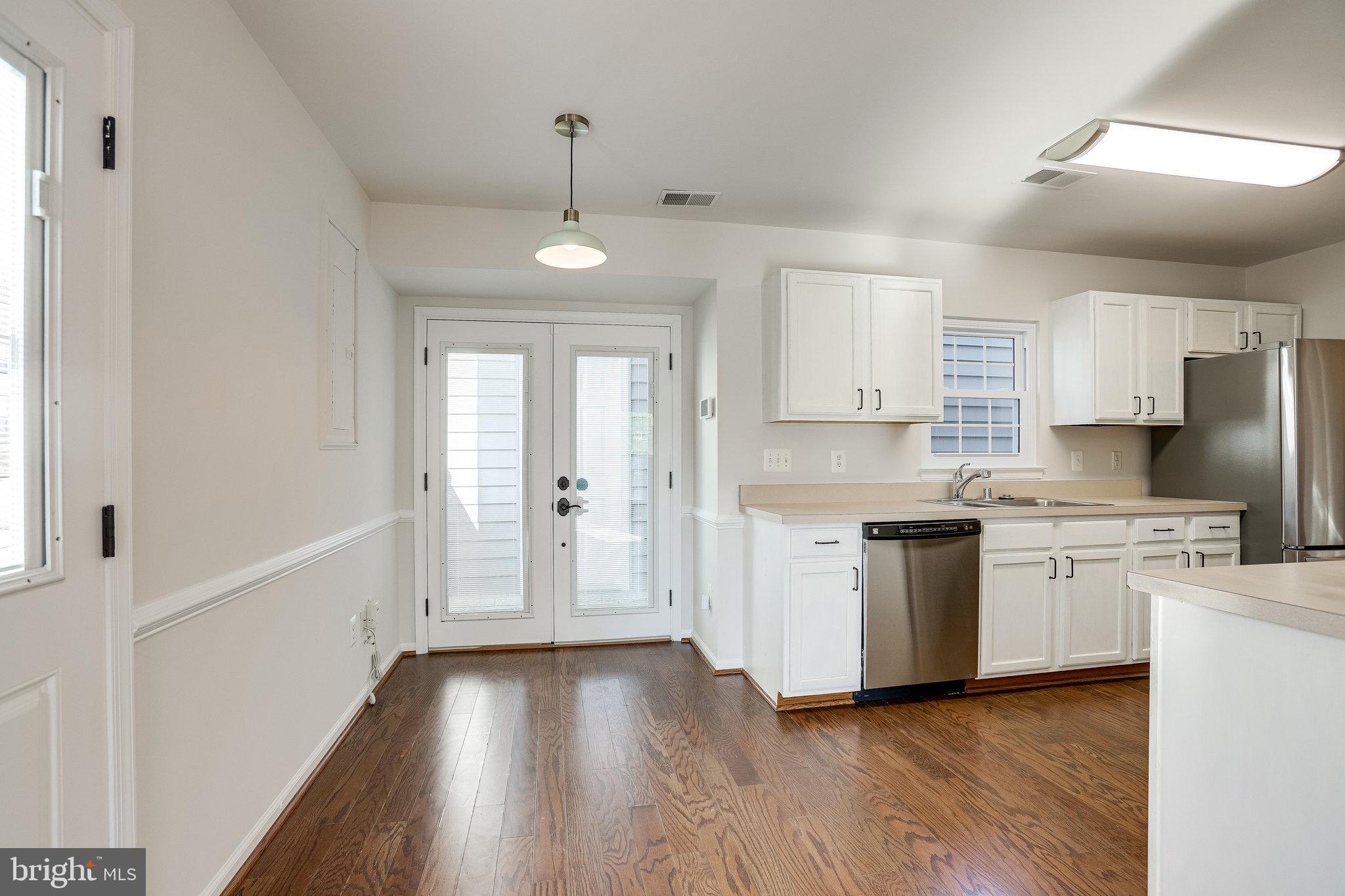 WAYSIDE VILLAGE - Residential