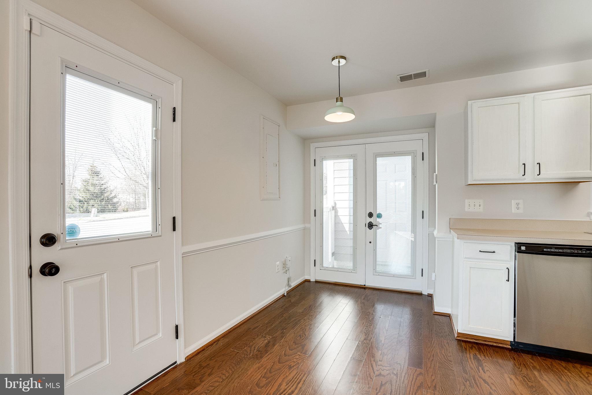 WAYSIDE VILLAGE - Residential