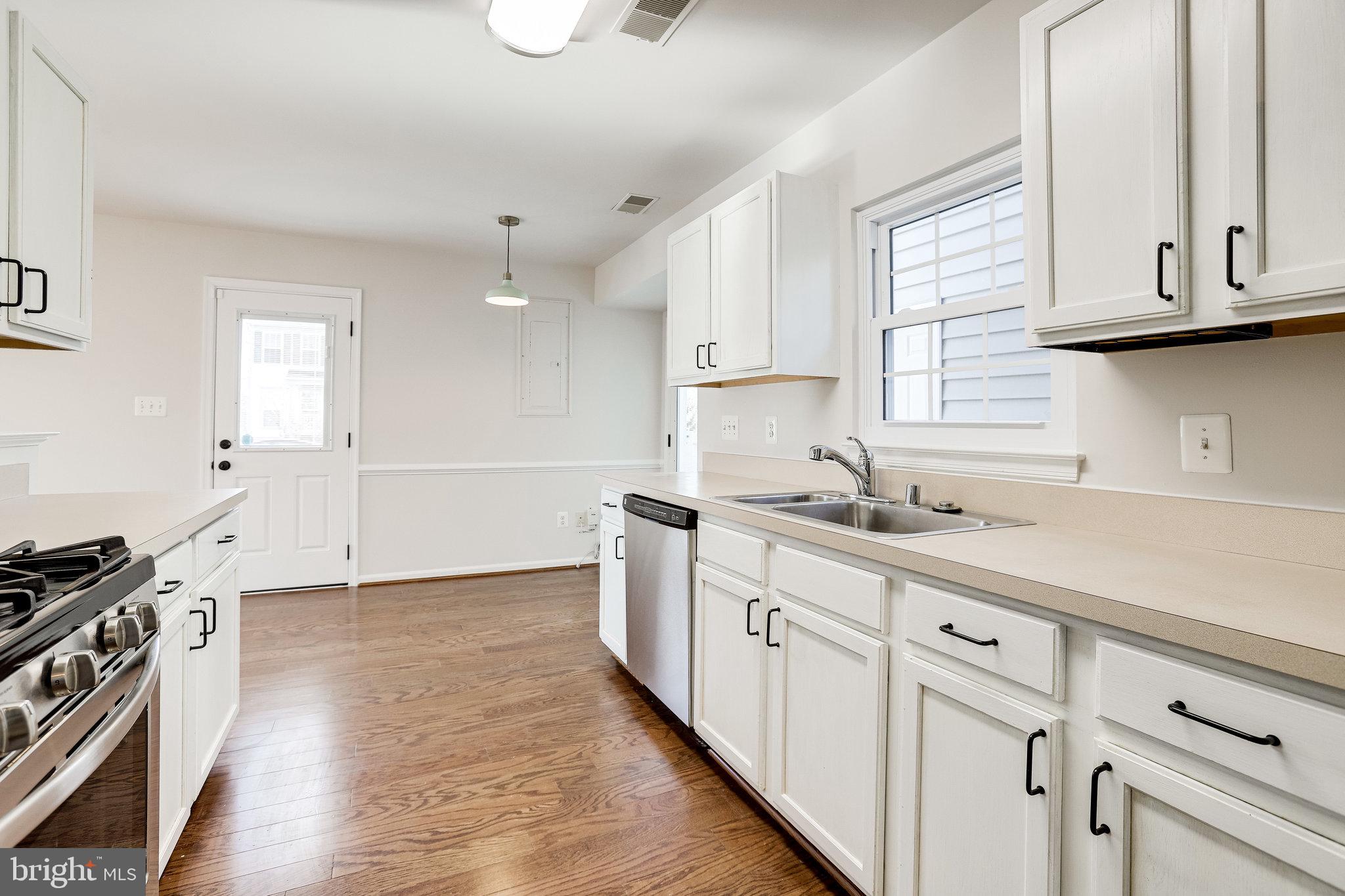 WAYSIDE VILLAGE - Residential