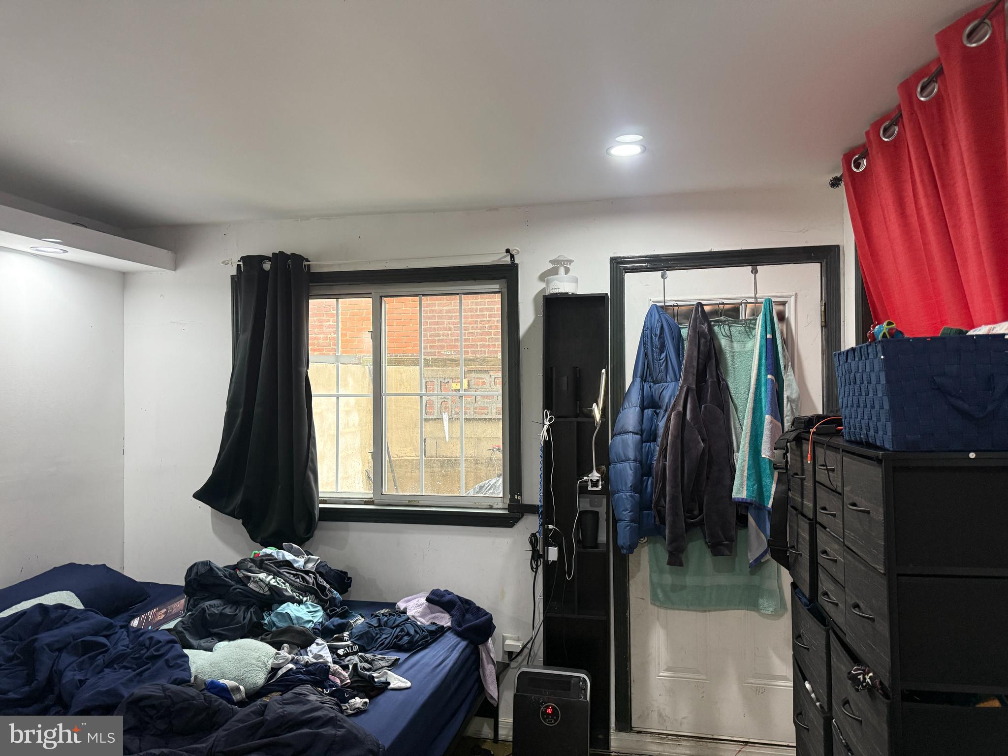 PASSYUNK SQUARE - Residential Income