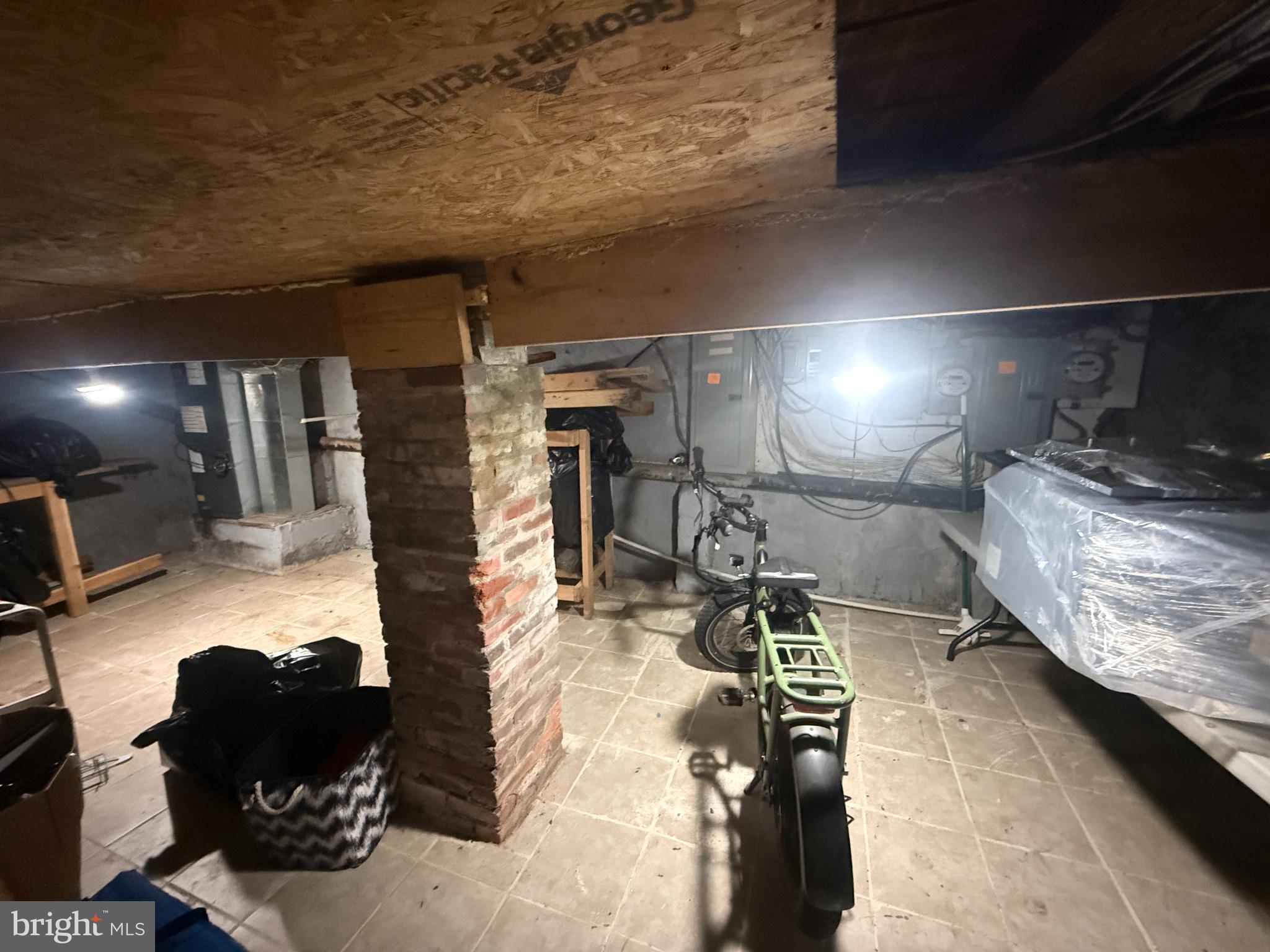 PASSYUNK SQUARE - Residential Income