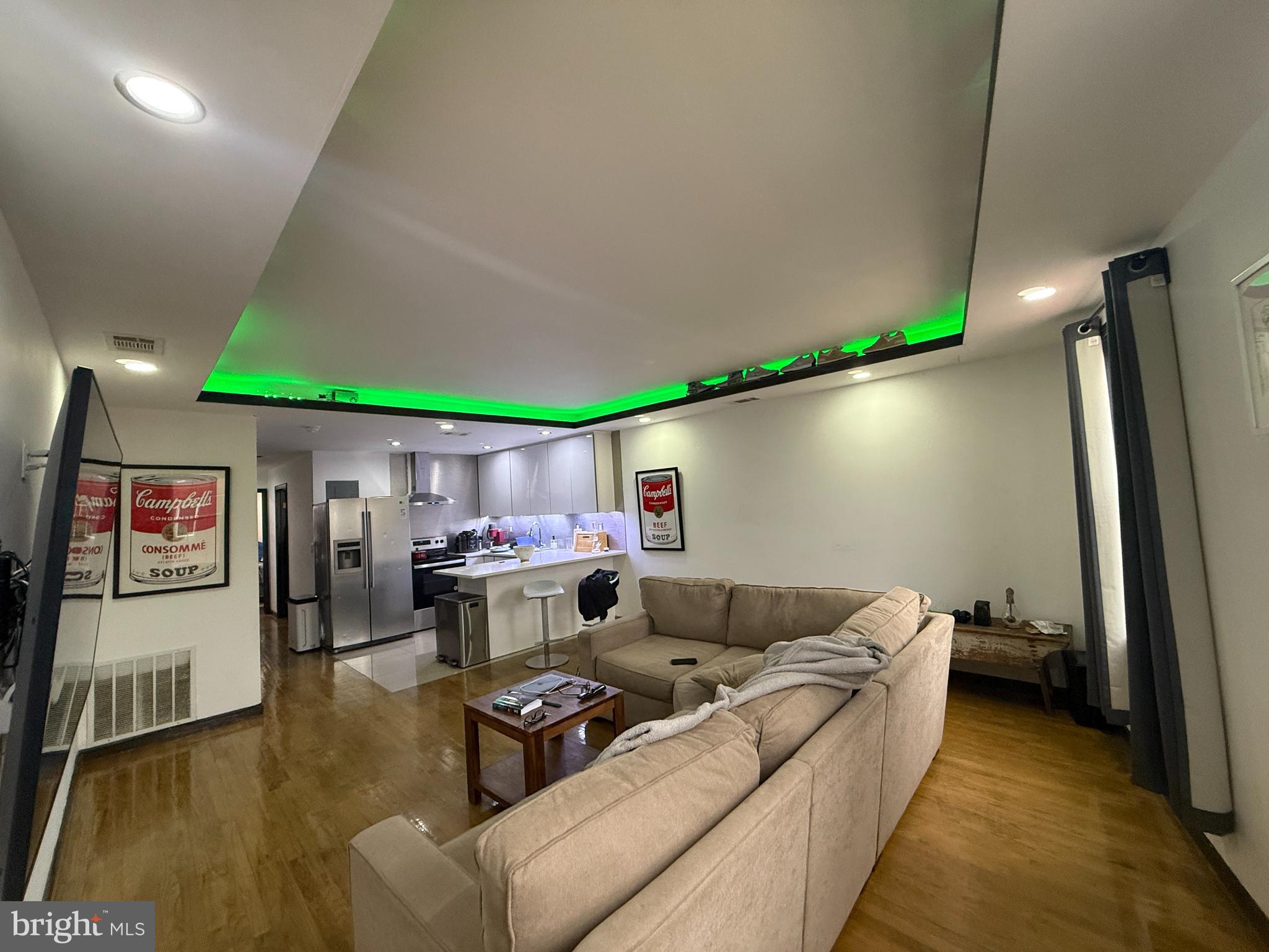 PASSYUNK SQUARE - Residential Income