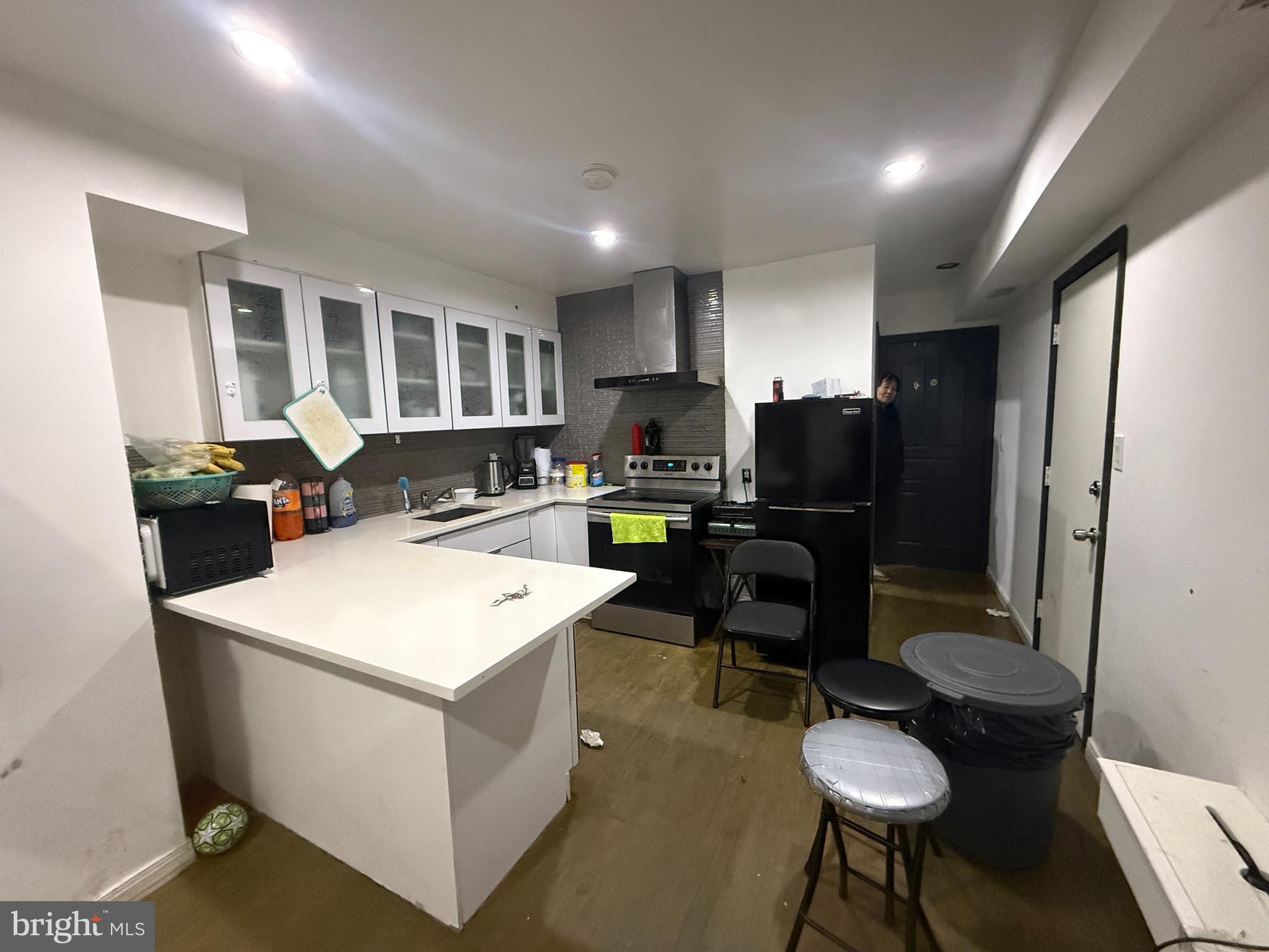 PASSYUNK SQUARE - Residential Income