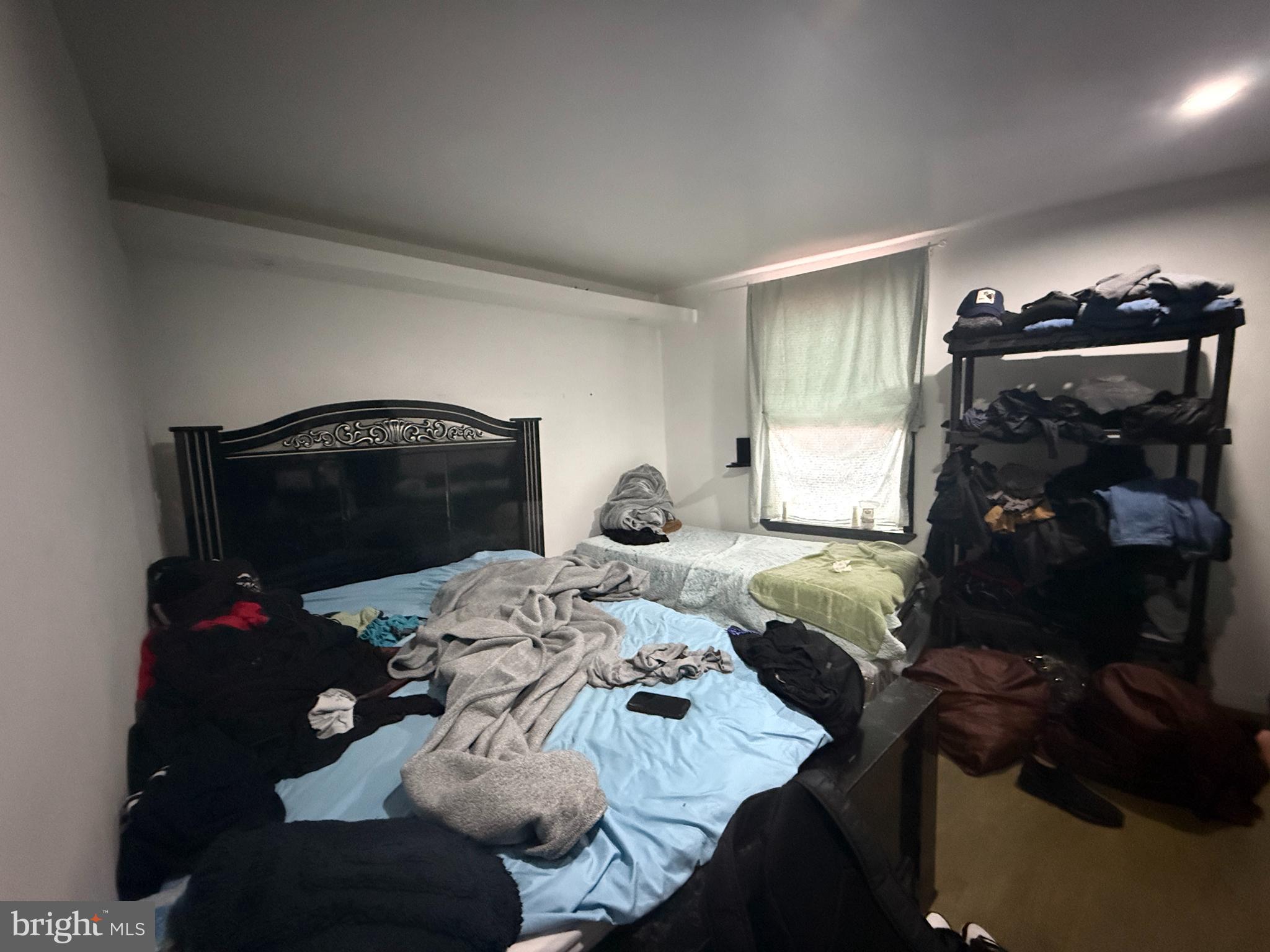 PASSYUNK SQUARE - Residential Income