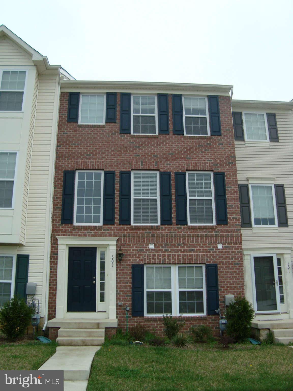 HOLLYWOODS POINT - Residential