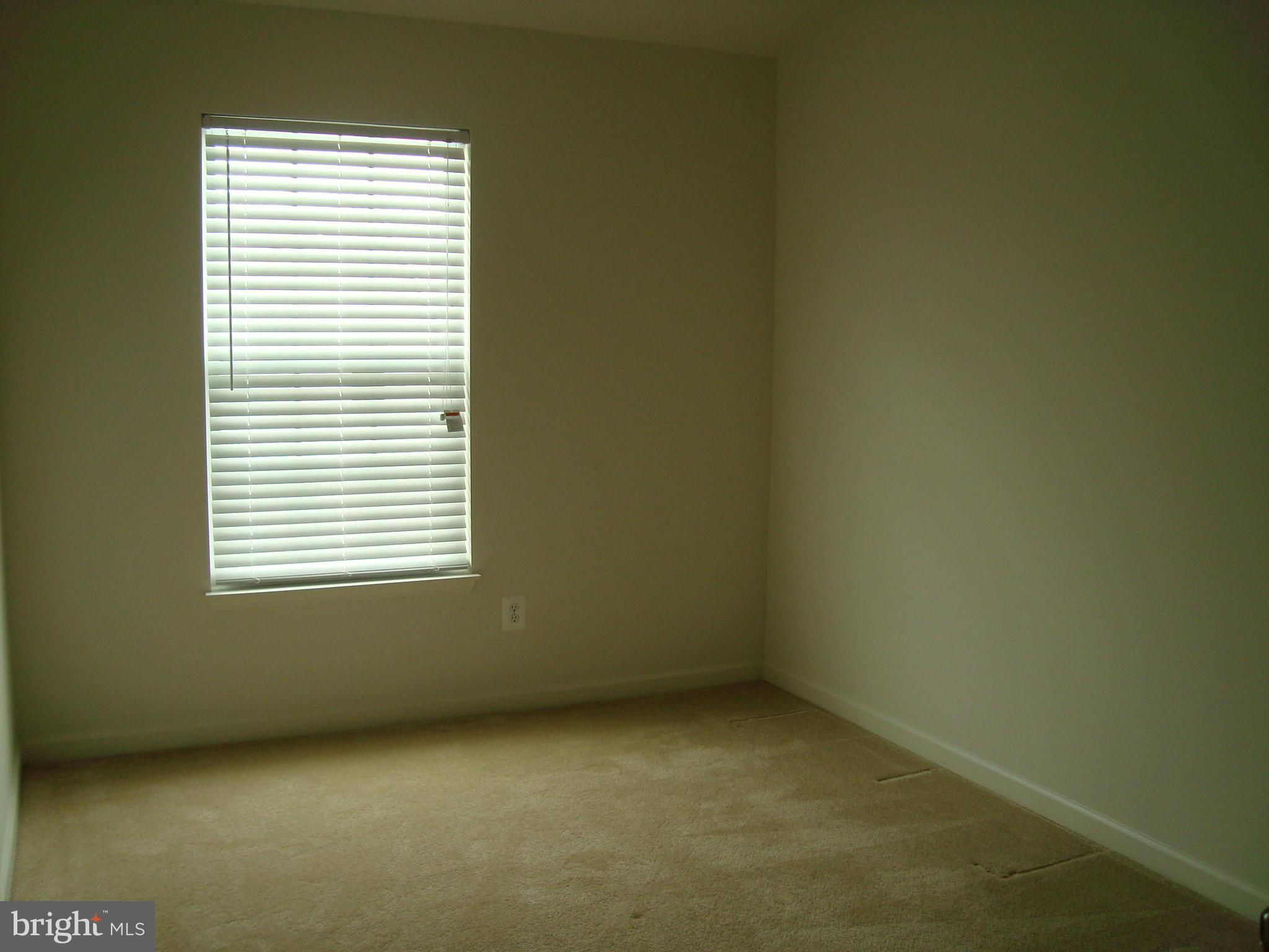 HOLLYWOODS POINT - Residential