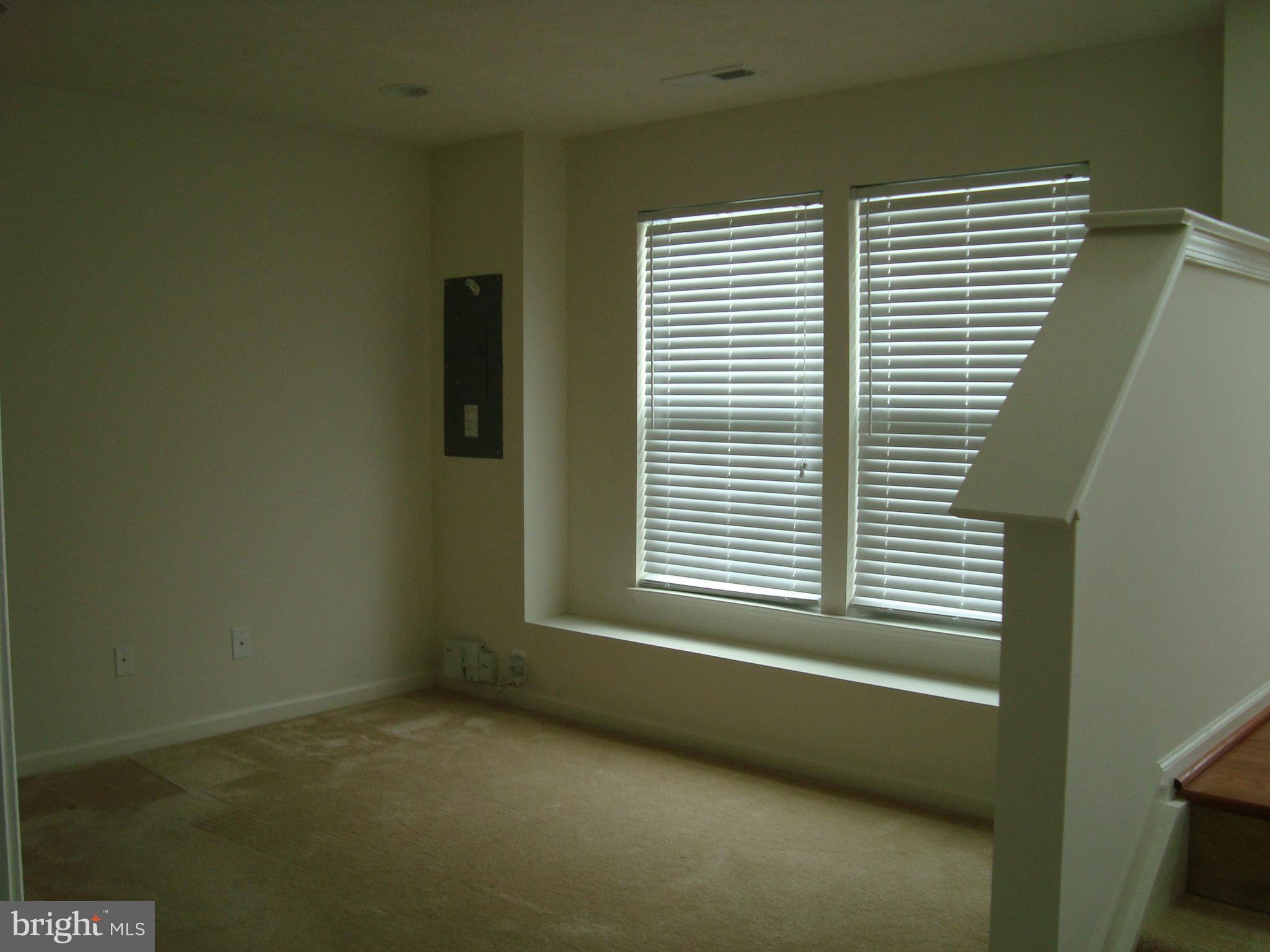 HOLLYWOODS POINT - Residential