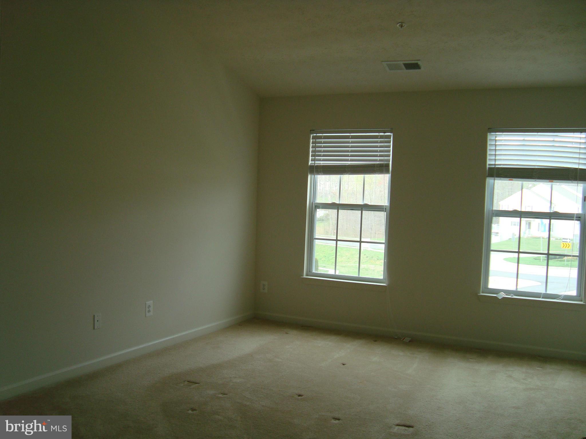 HOLLYWOODS POINT - Residential