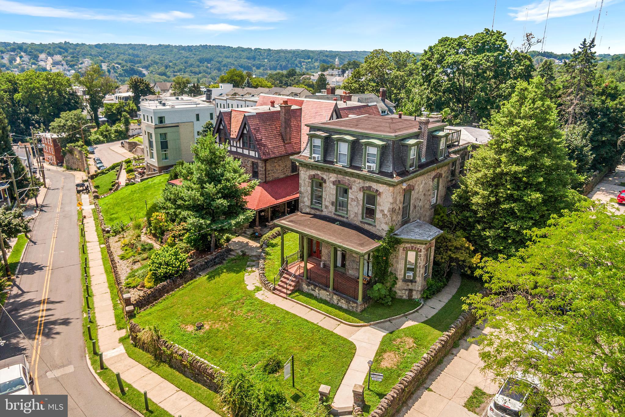 348 GREEN LANE