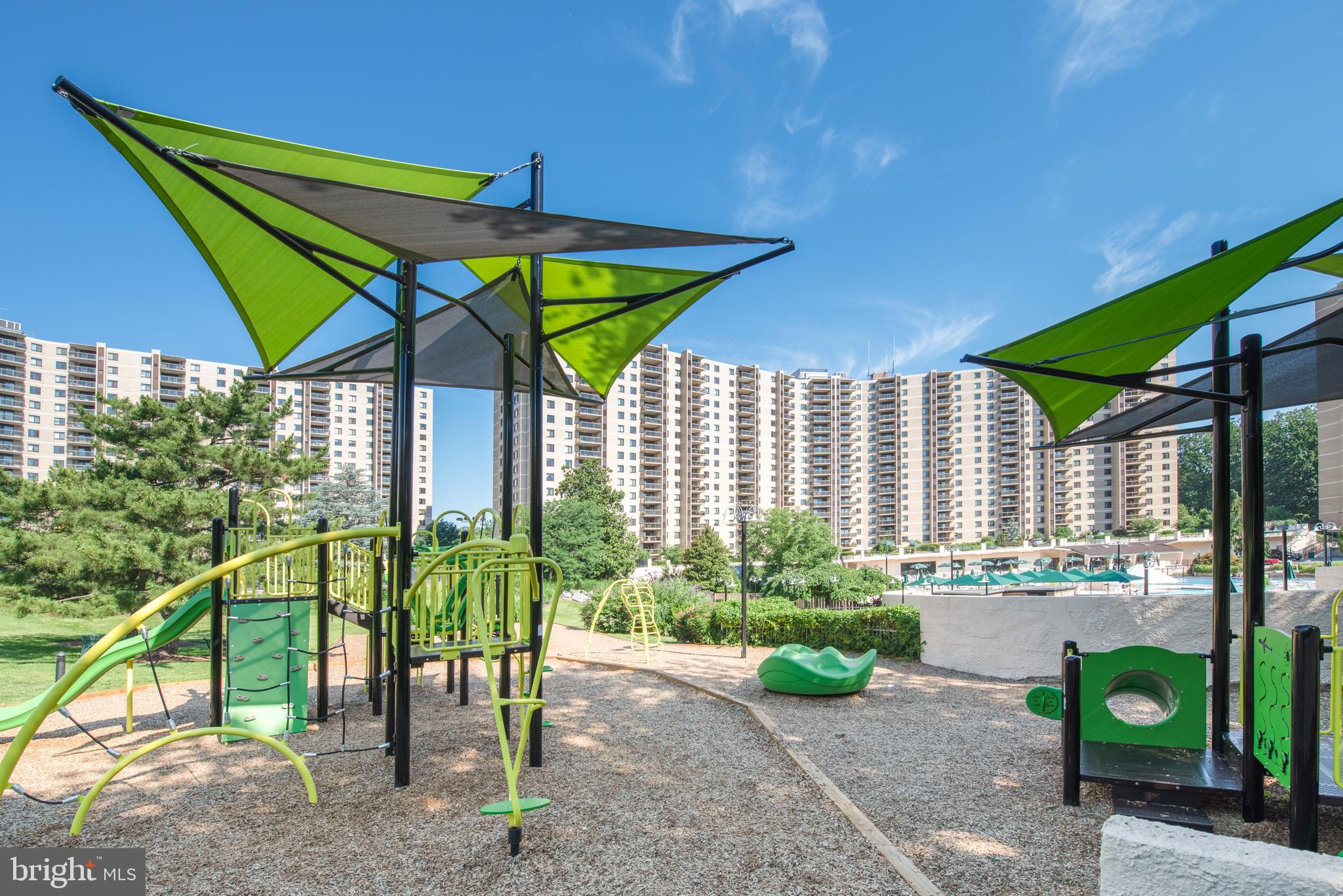 WATERGATE AT LANDMARK - Residential