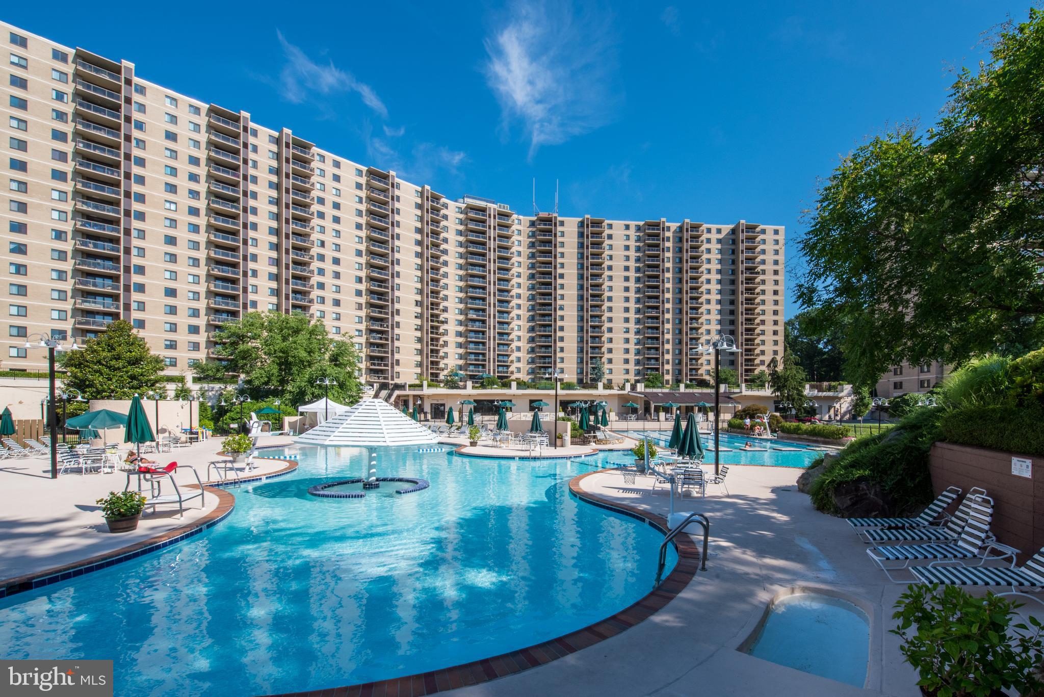 WATERGATE AT LANDMARK - Residential