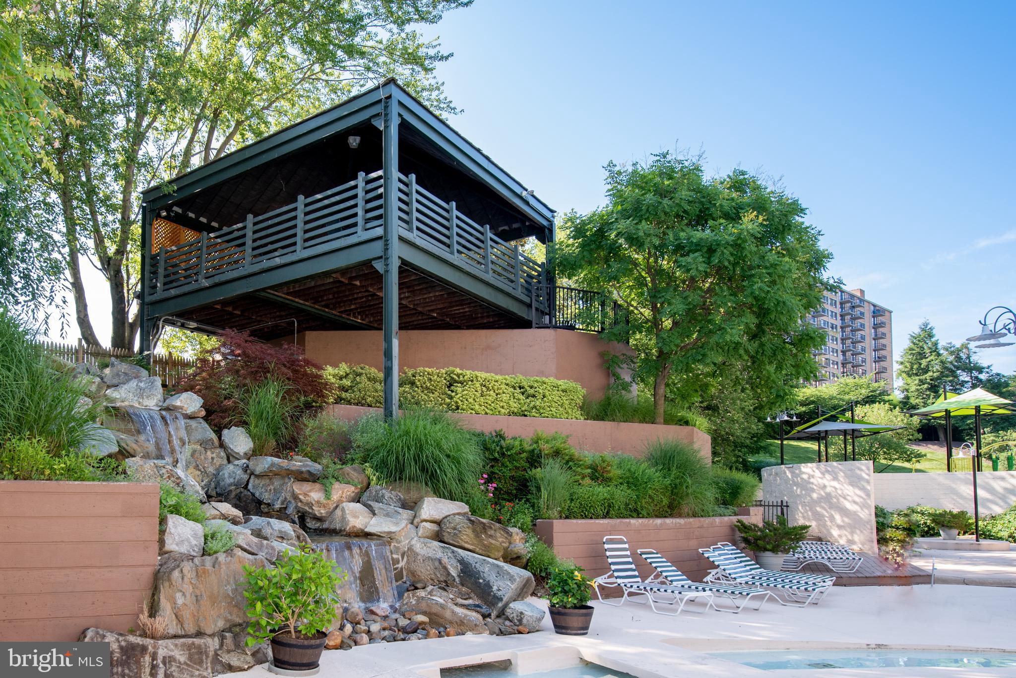 WATERGATE AT LANDMARK - Residential