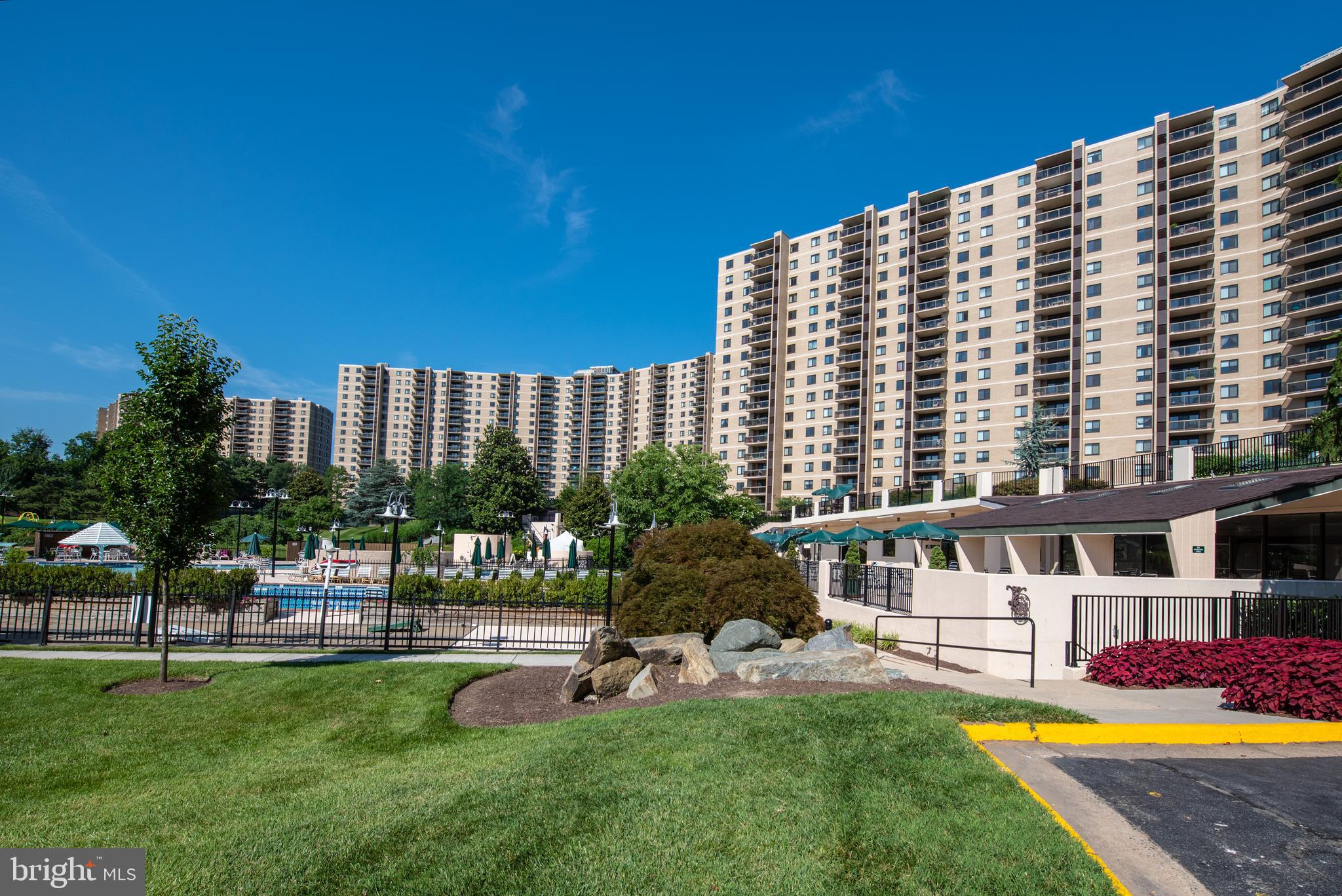 WATERGATE AT LANDMARK - Residential