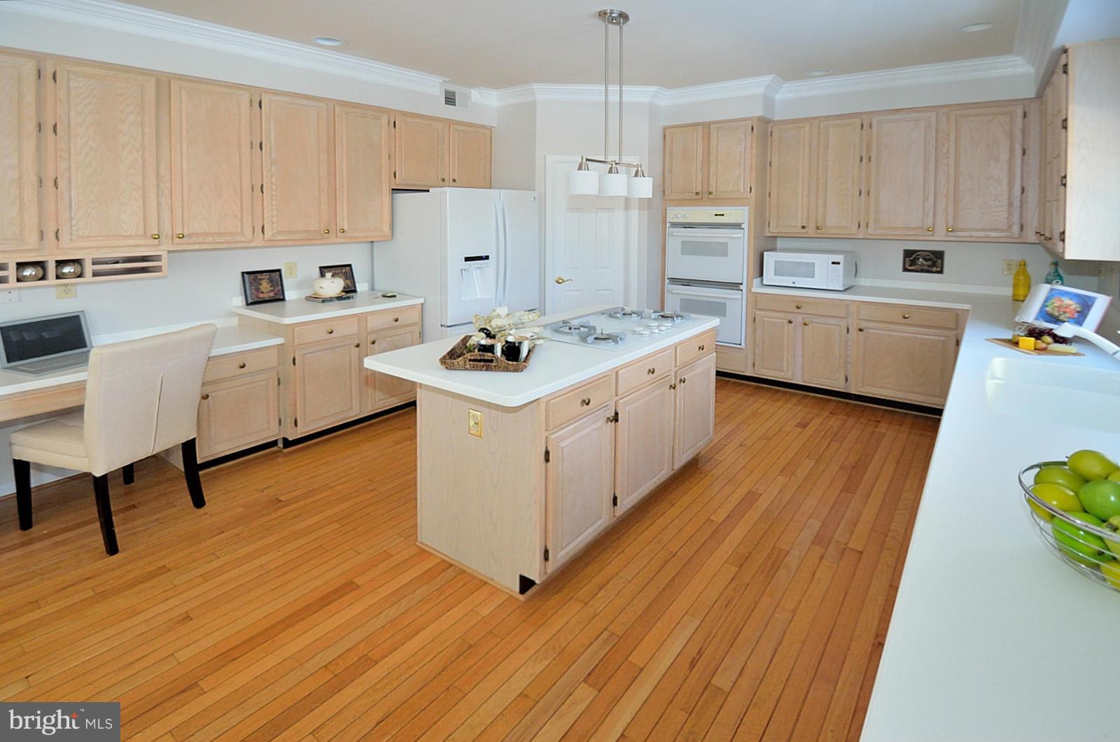 CROSSPOINTE - Residential