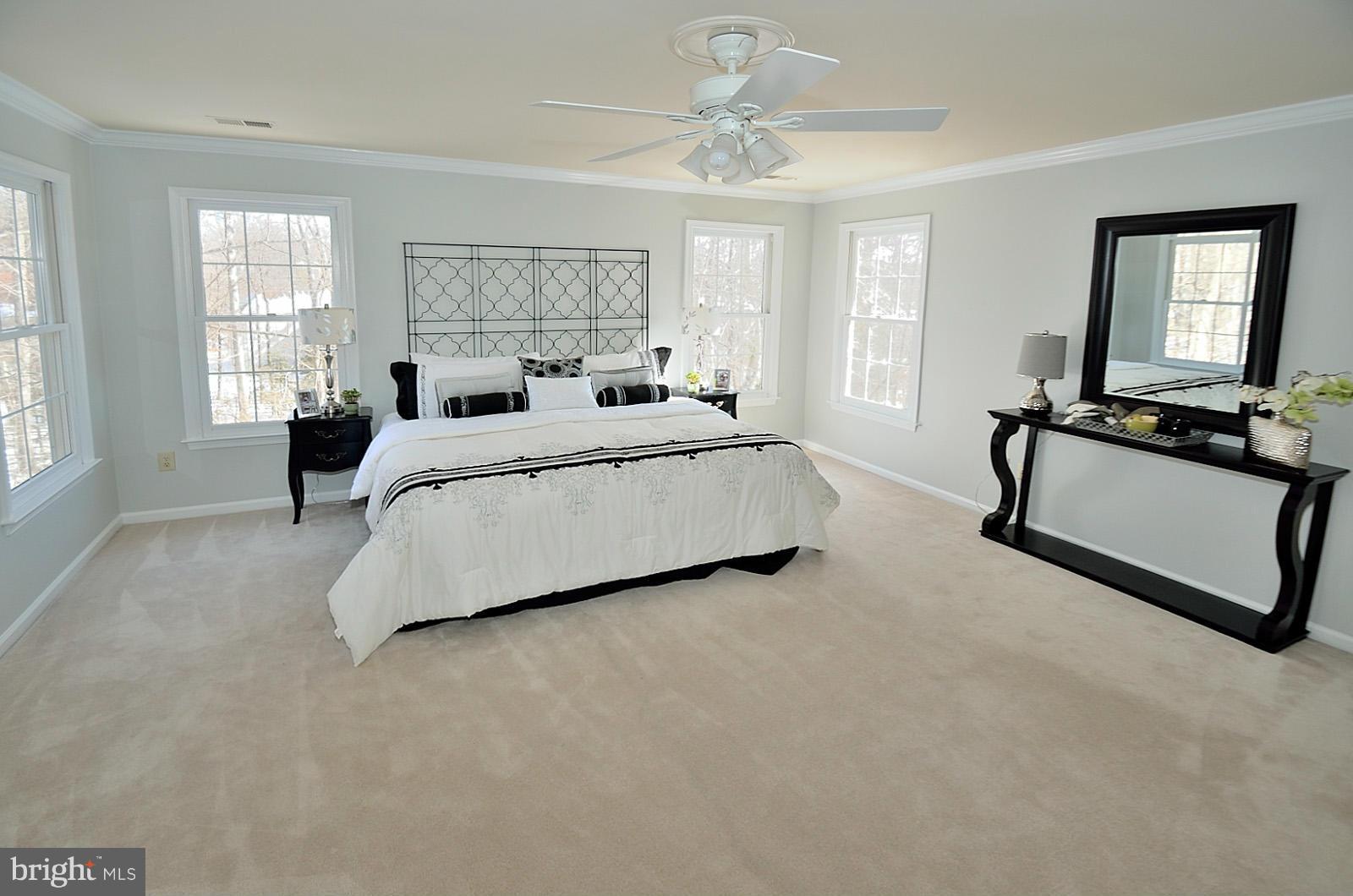 CROSSPOINTE - Residential