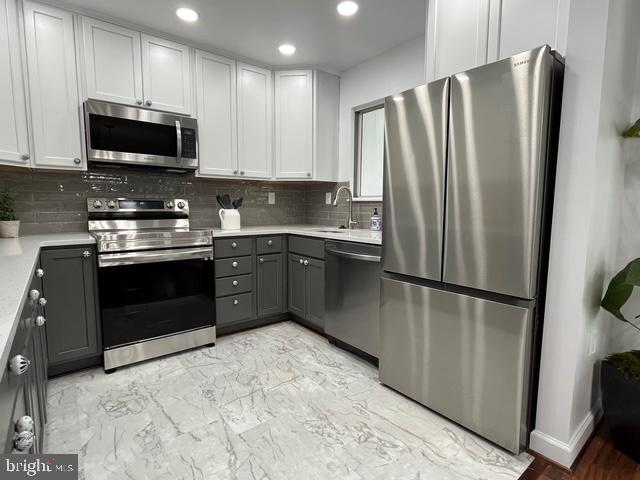 ROSSMOOR MUTUAL #16 - Residential