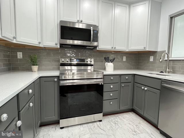 ROSSMOOR MUTUAL #16 - Residential