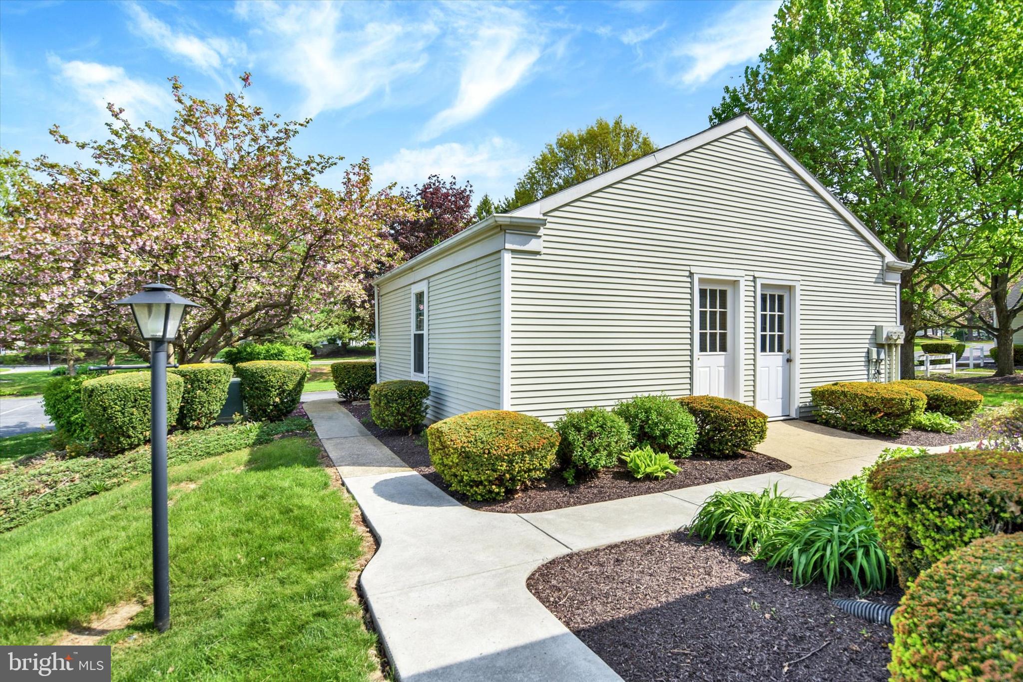 ROCKLEDGE - Residential