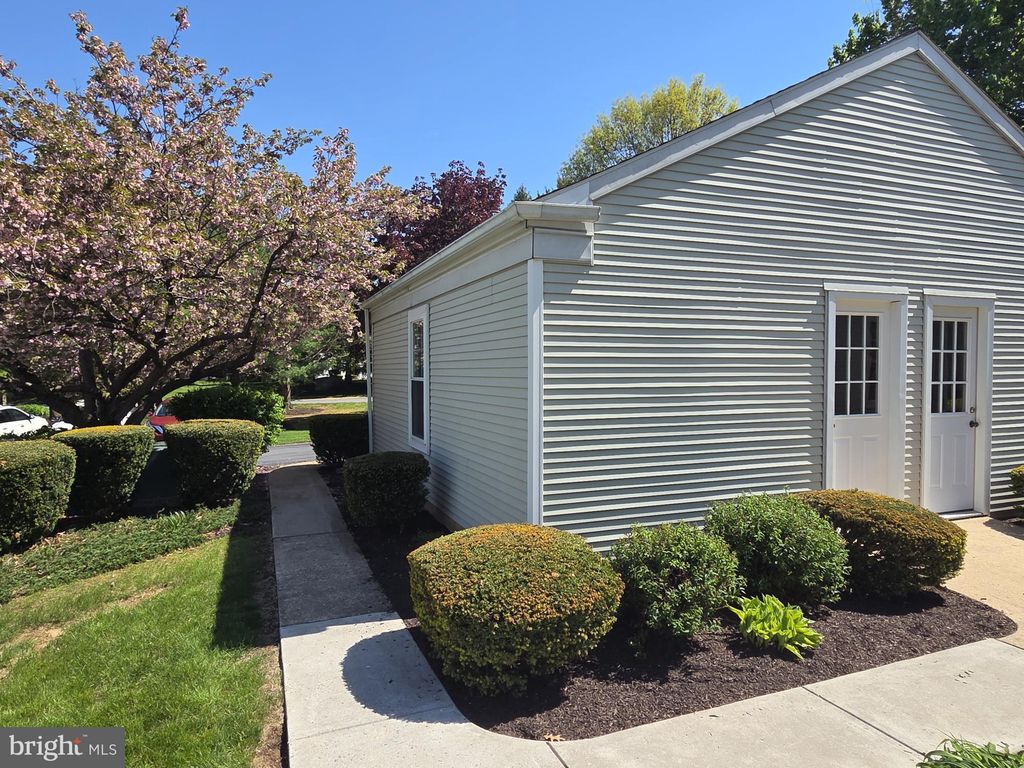 Photo of 2228 Wexford Road, PALMYRA, PA 17078 (MLS # PADA2059236)