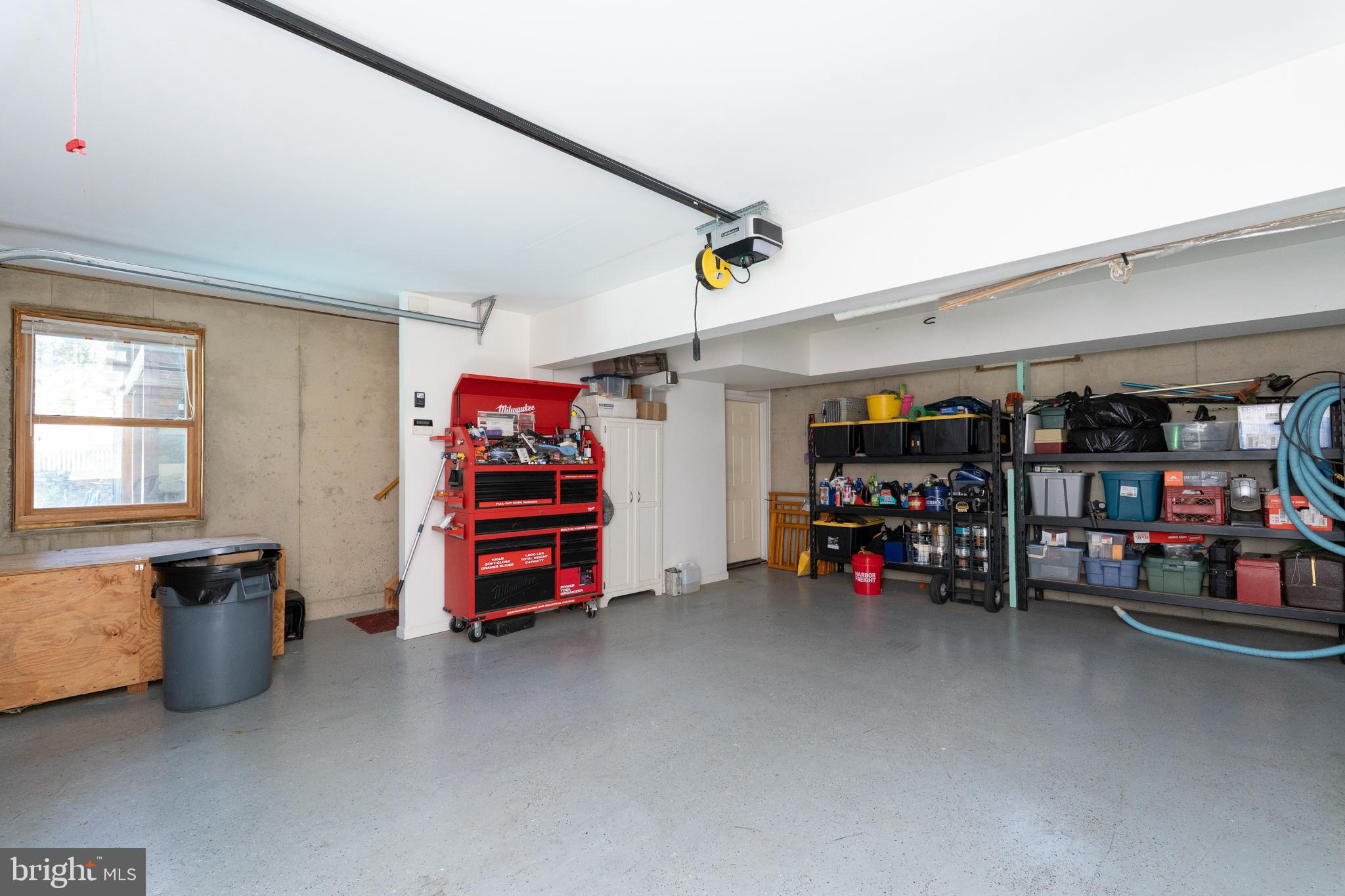 SLEEPY CREEK VIEW - Residential