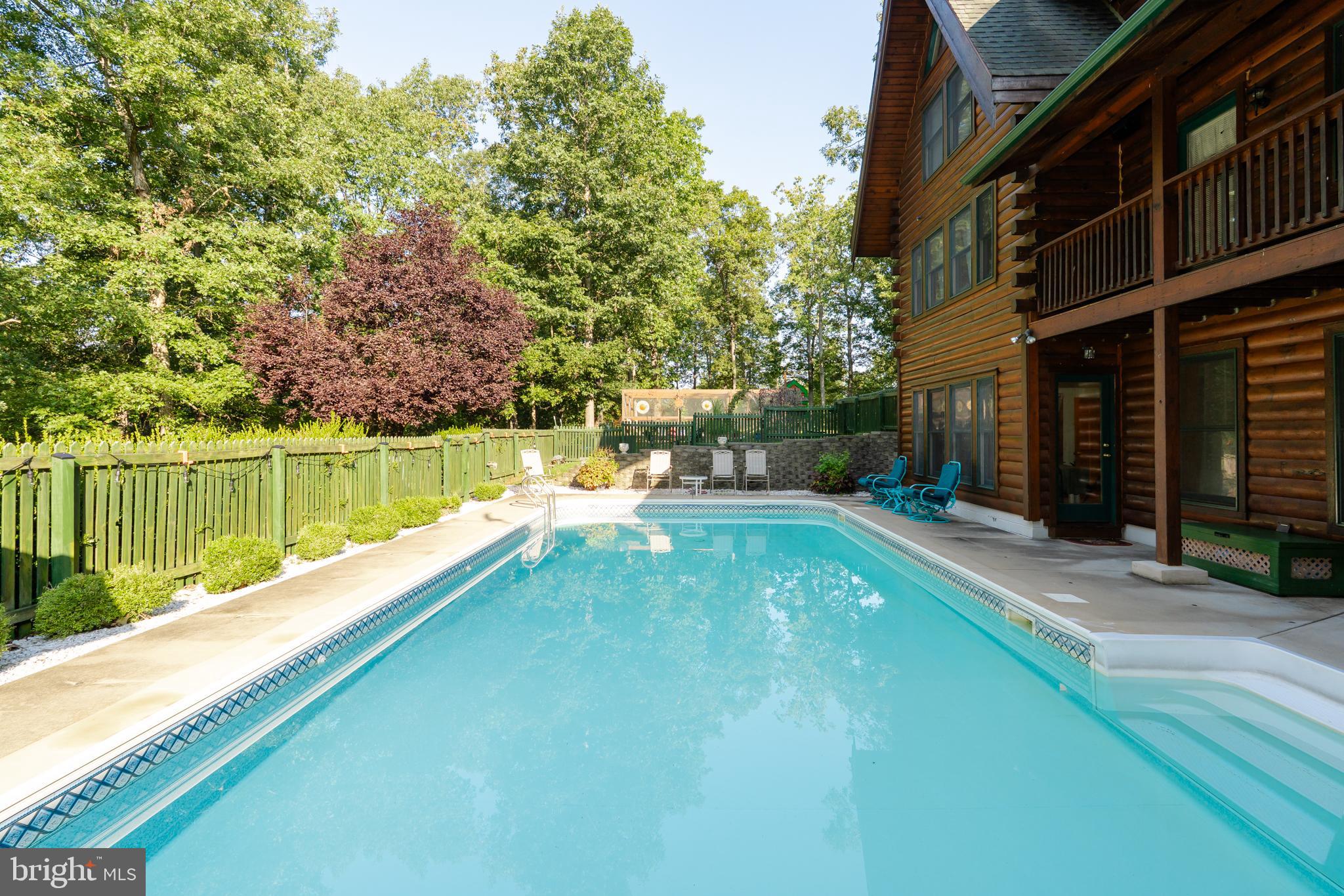 SLEEPY CREEK VIEW - Residential