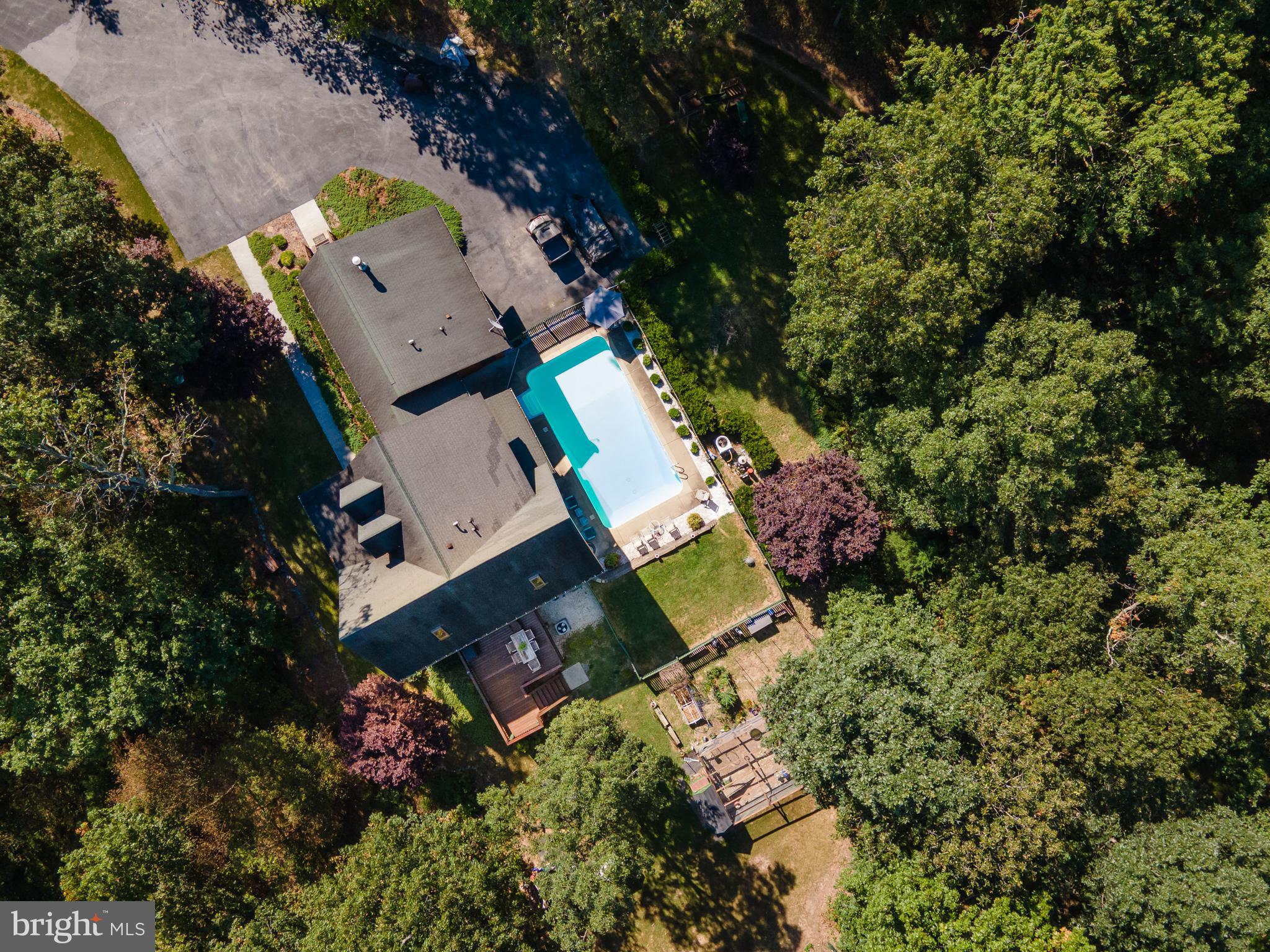 SLEEPY CREEK VIEW - Residential