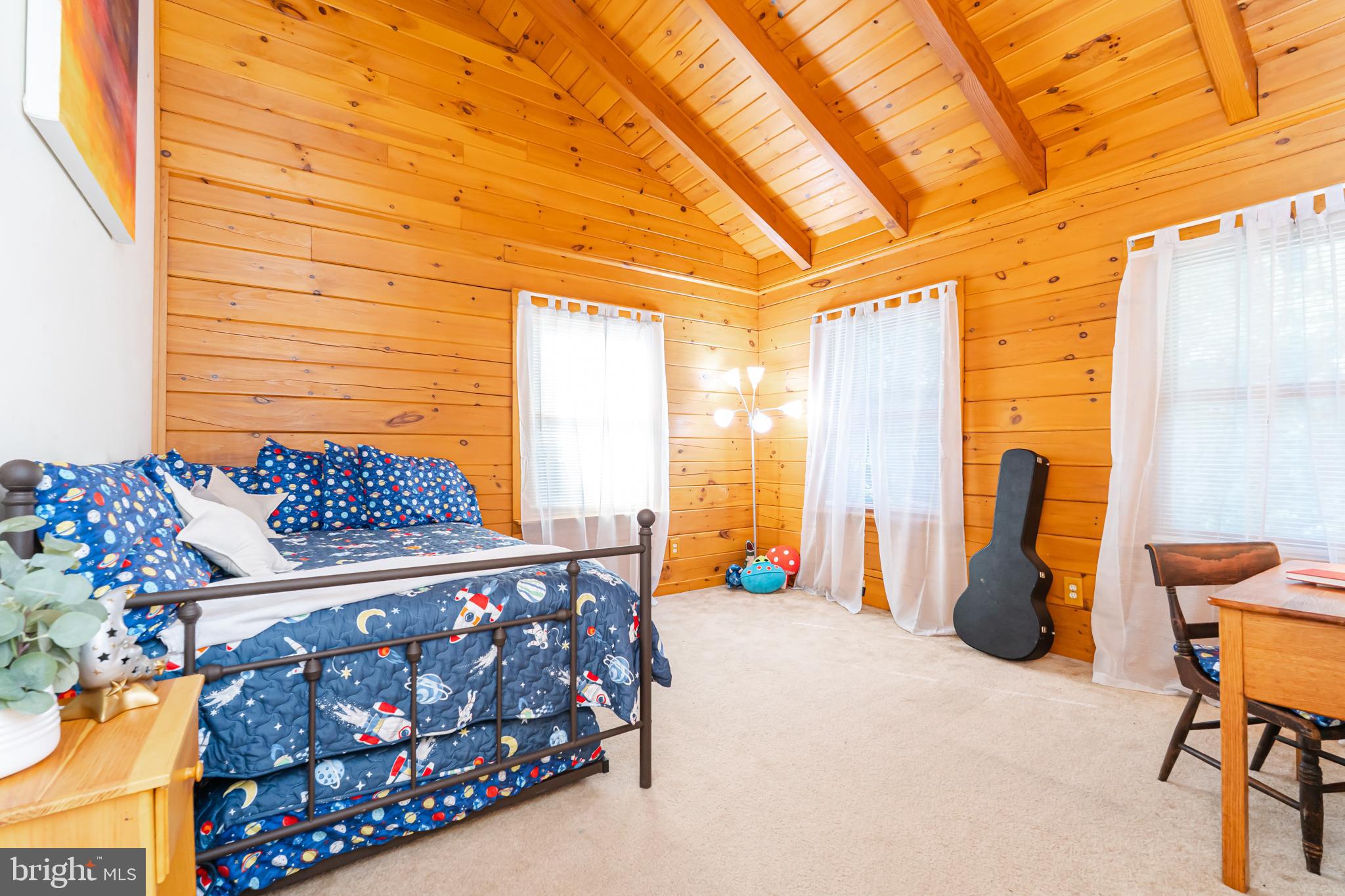 SLEEPY CREEK VIEW - Residential