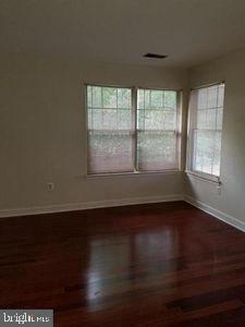 CLUSTERS AT WOODLAWN - Residential Lease